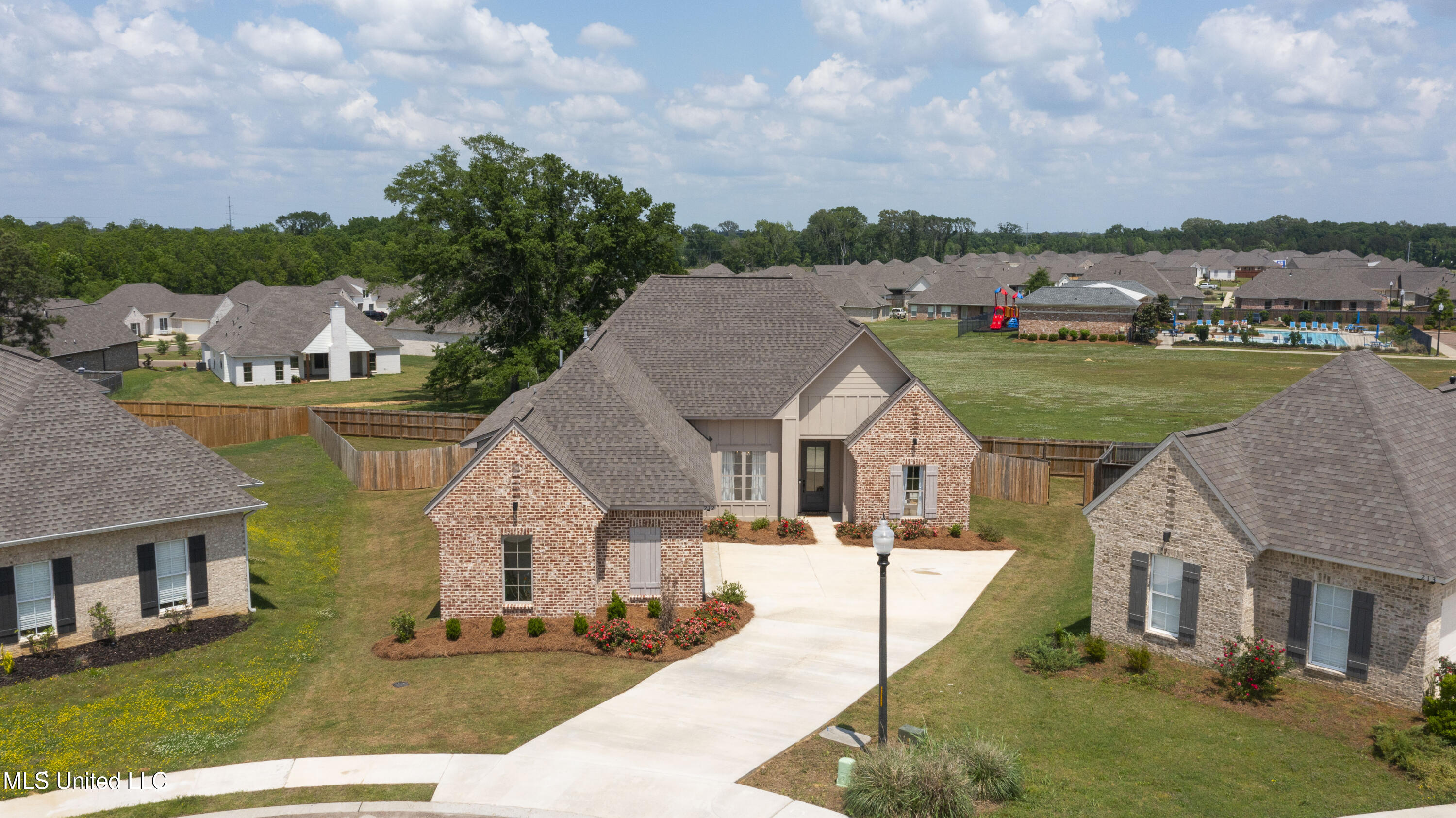 212 Ashbury Cove Property Photo 29