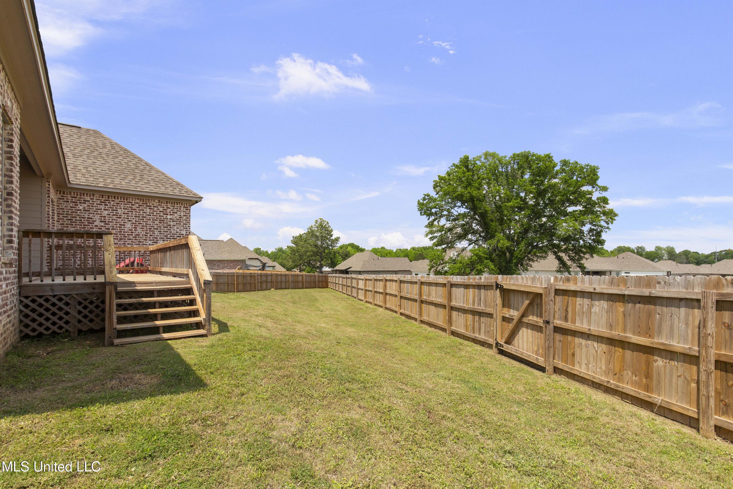 212 Ashbury Cove Property Photo 35