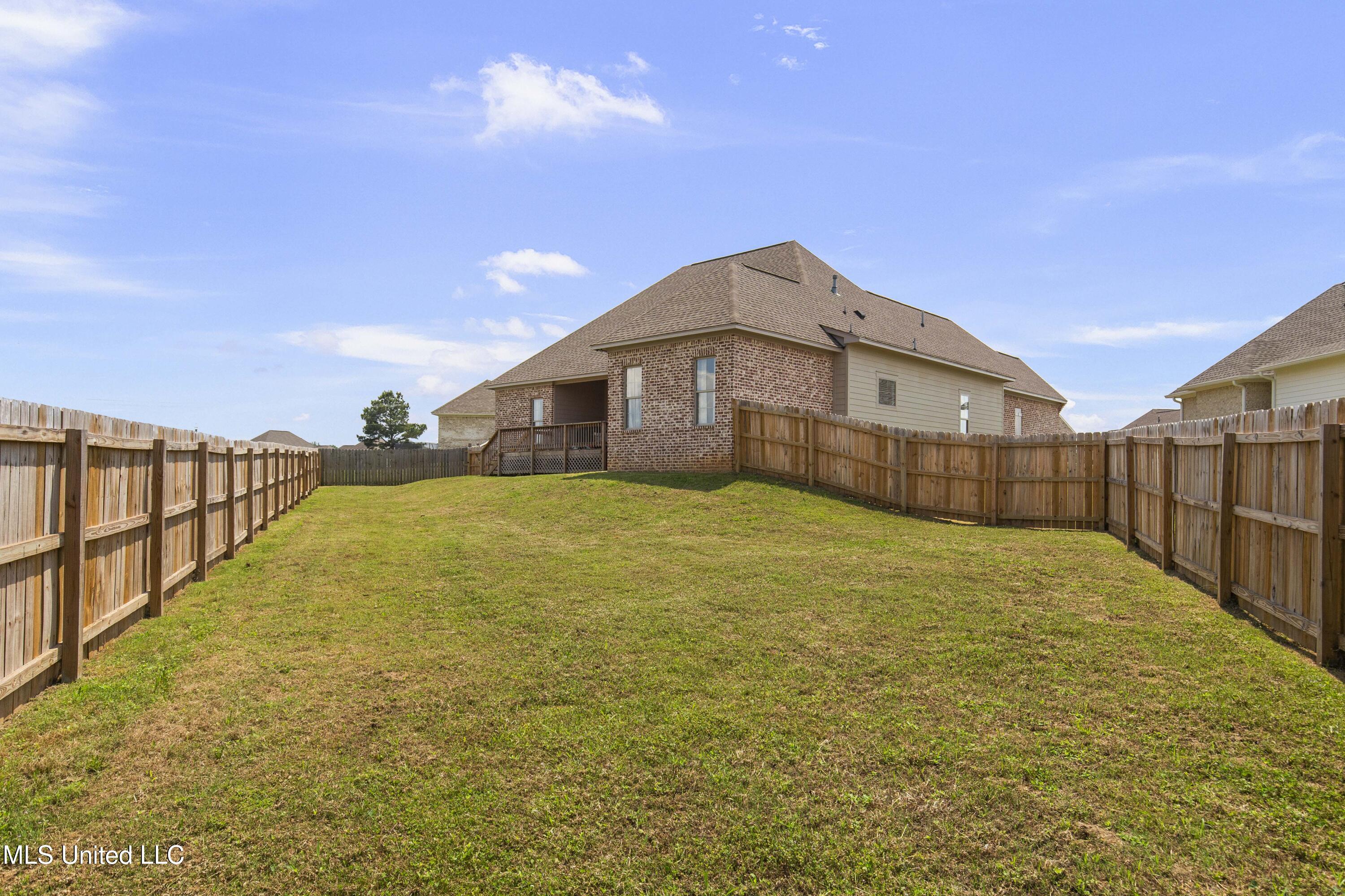 212 Ashbury Cove Property Photo 36