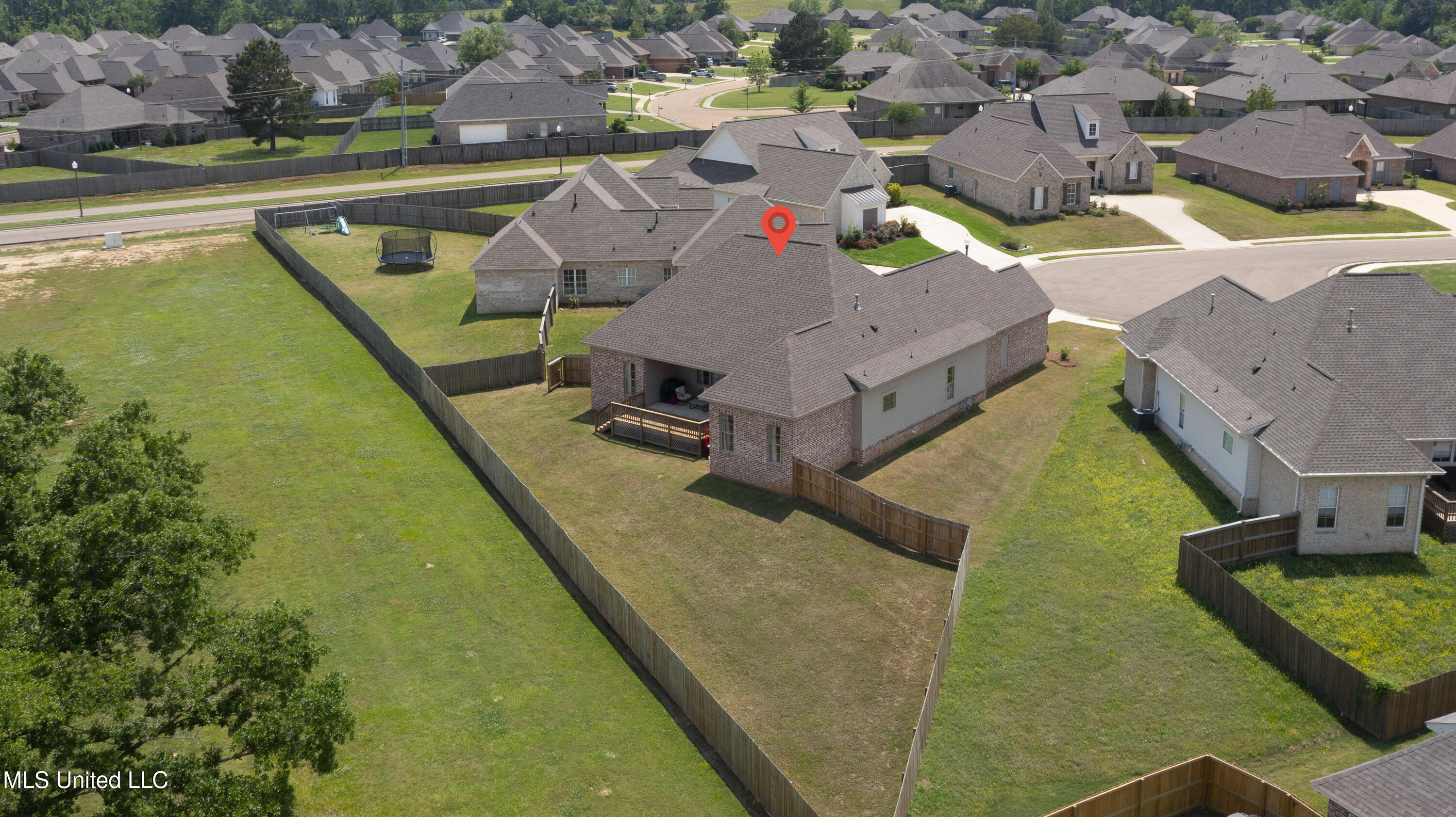 212 Ashbury Cove Property Photo 42