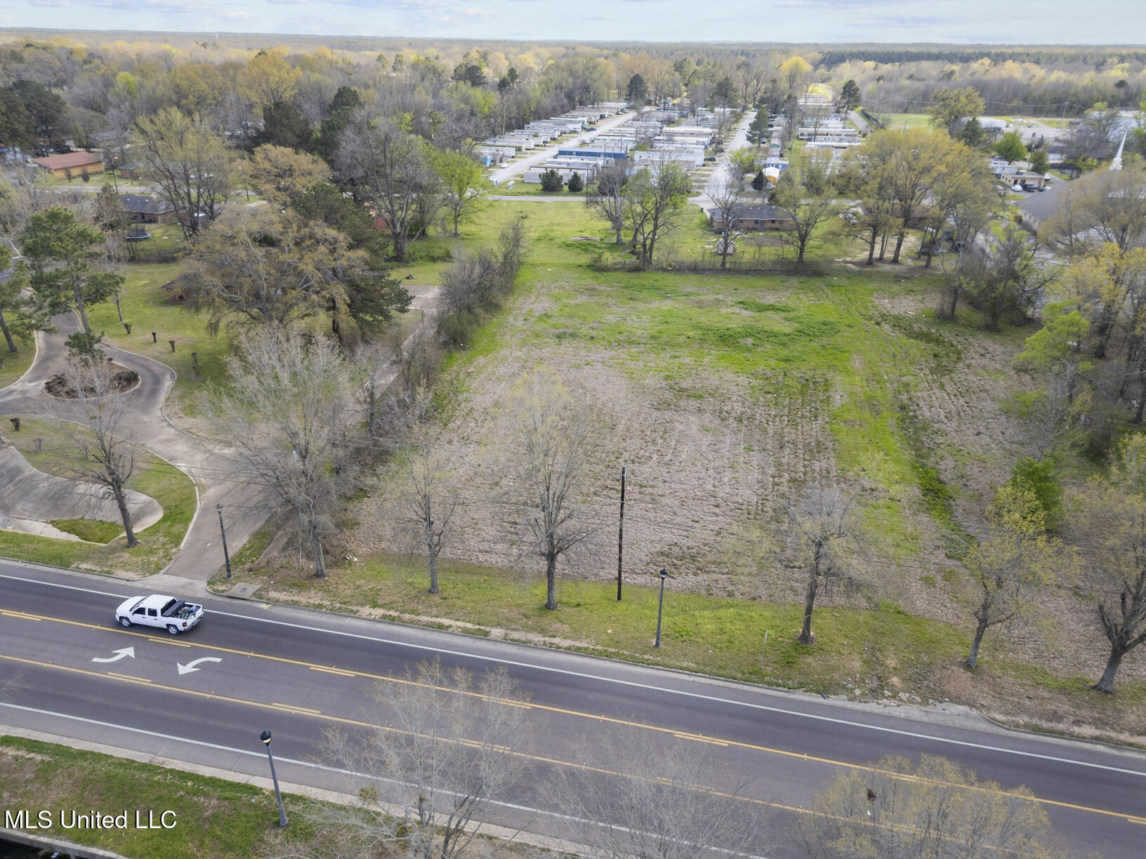 1001 W Peace Street Property Photo 6