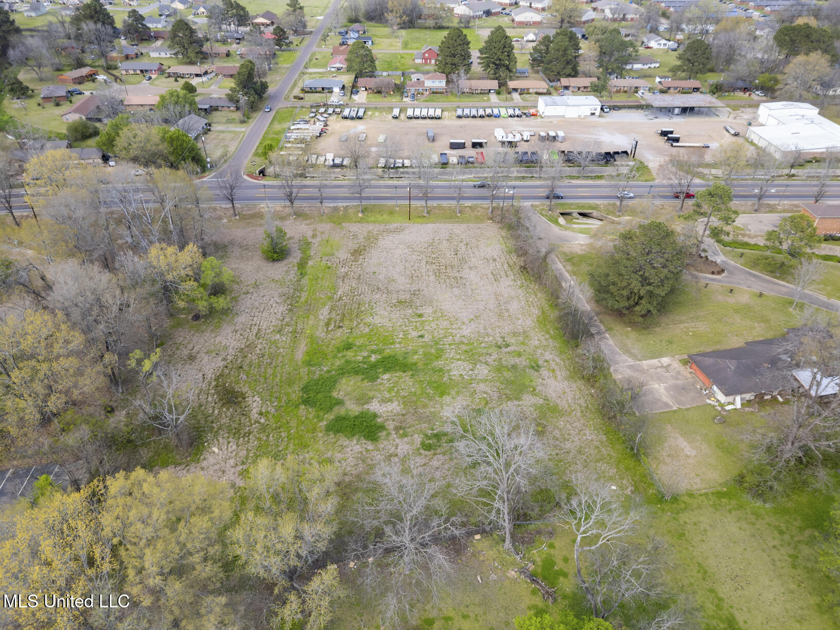 1001 W Peace Street Property Photo 8