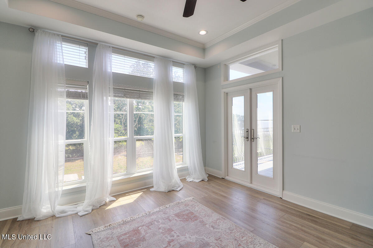 1100 W Beach Boulevard Property Photo 2