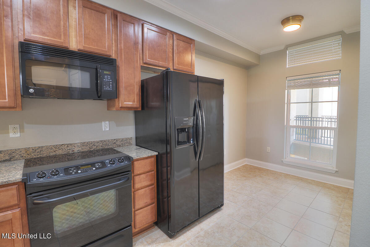 1100 W Beach Boulevard Property Photo 8