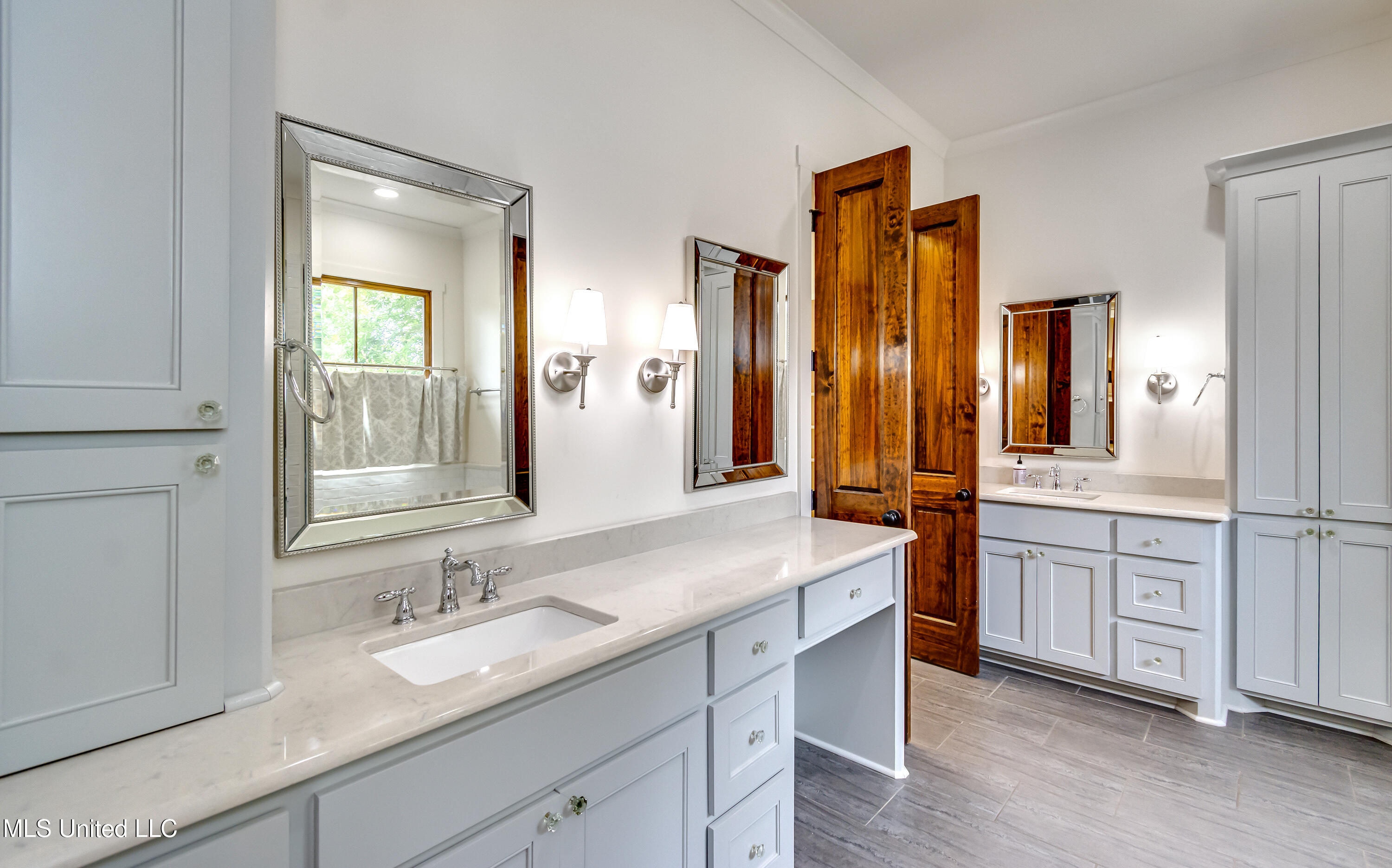 233 Arbor Trail Property Photo 23