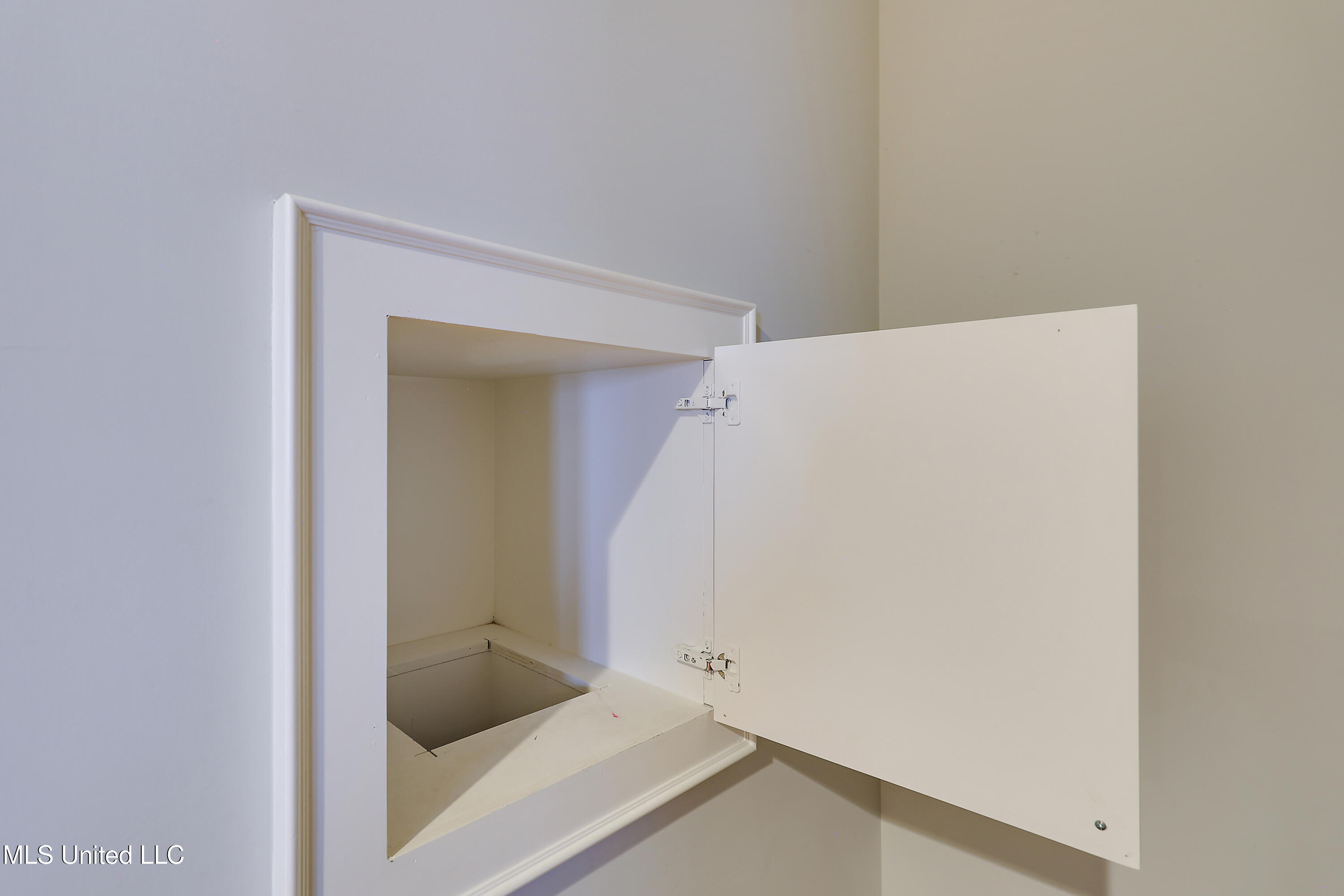 233 Arbor Trail Property Photo 38