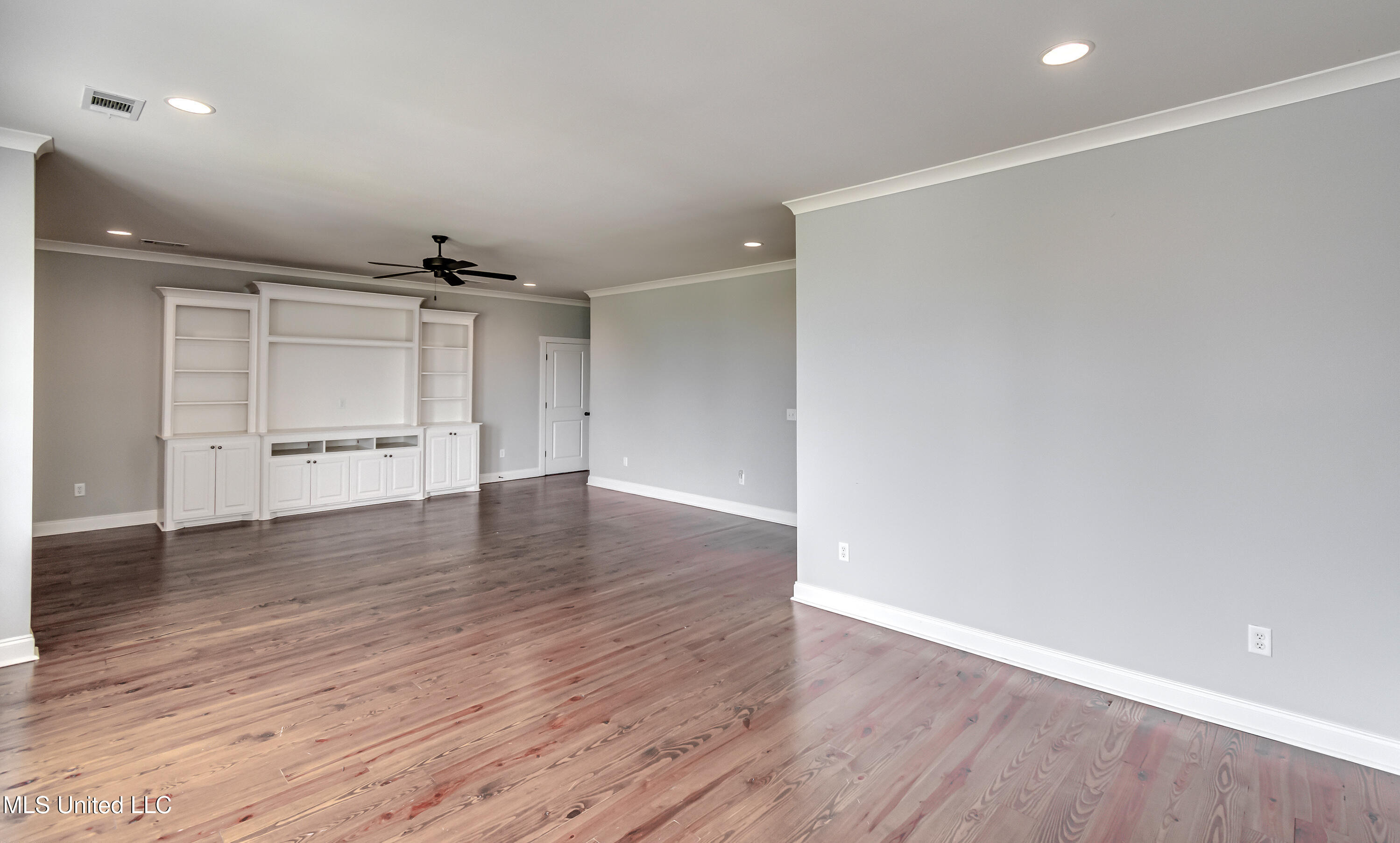 233 Arbor Trail Property Photo 45