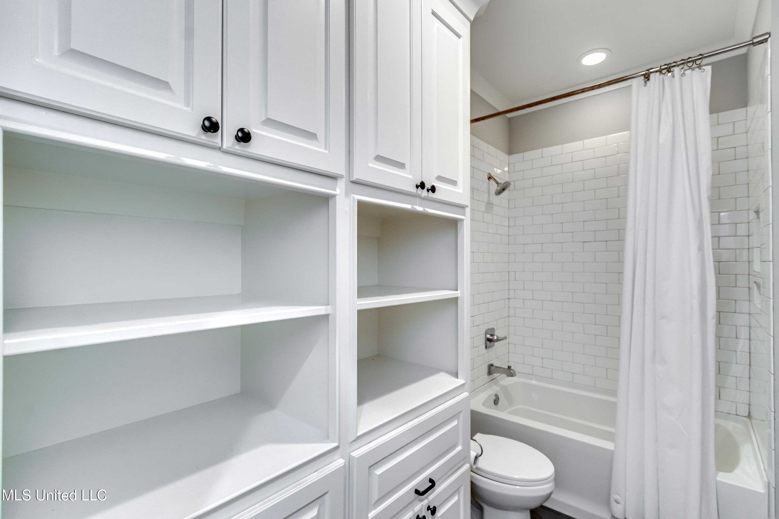 233 Arbor Trail Property Photo 51