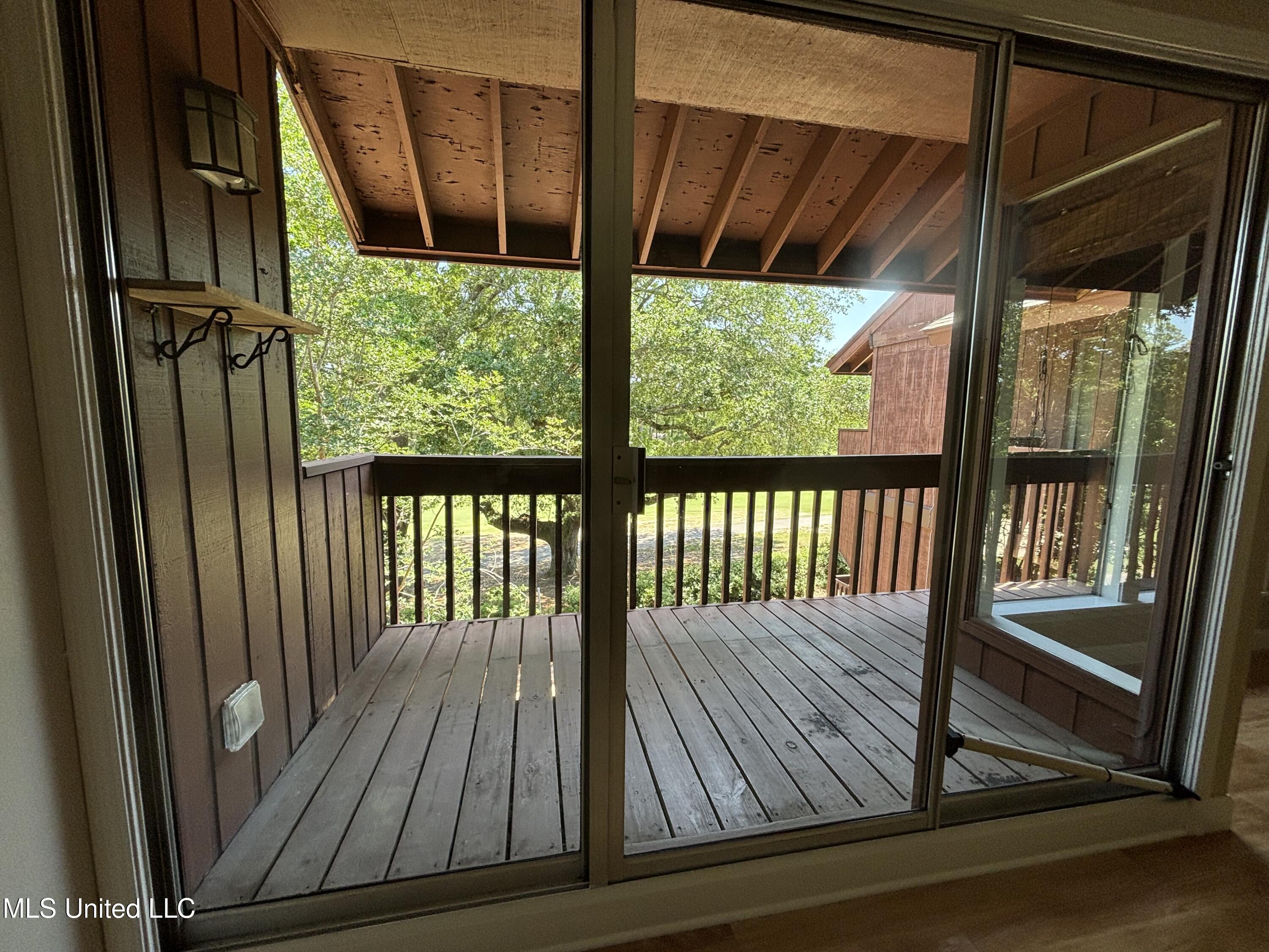 248 Lakeside Villa Property Photo 7