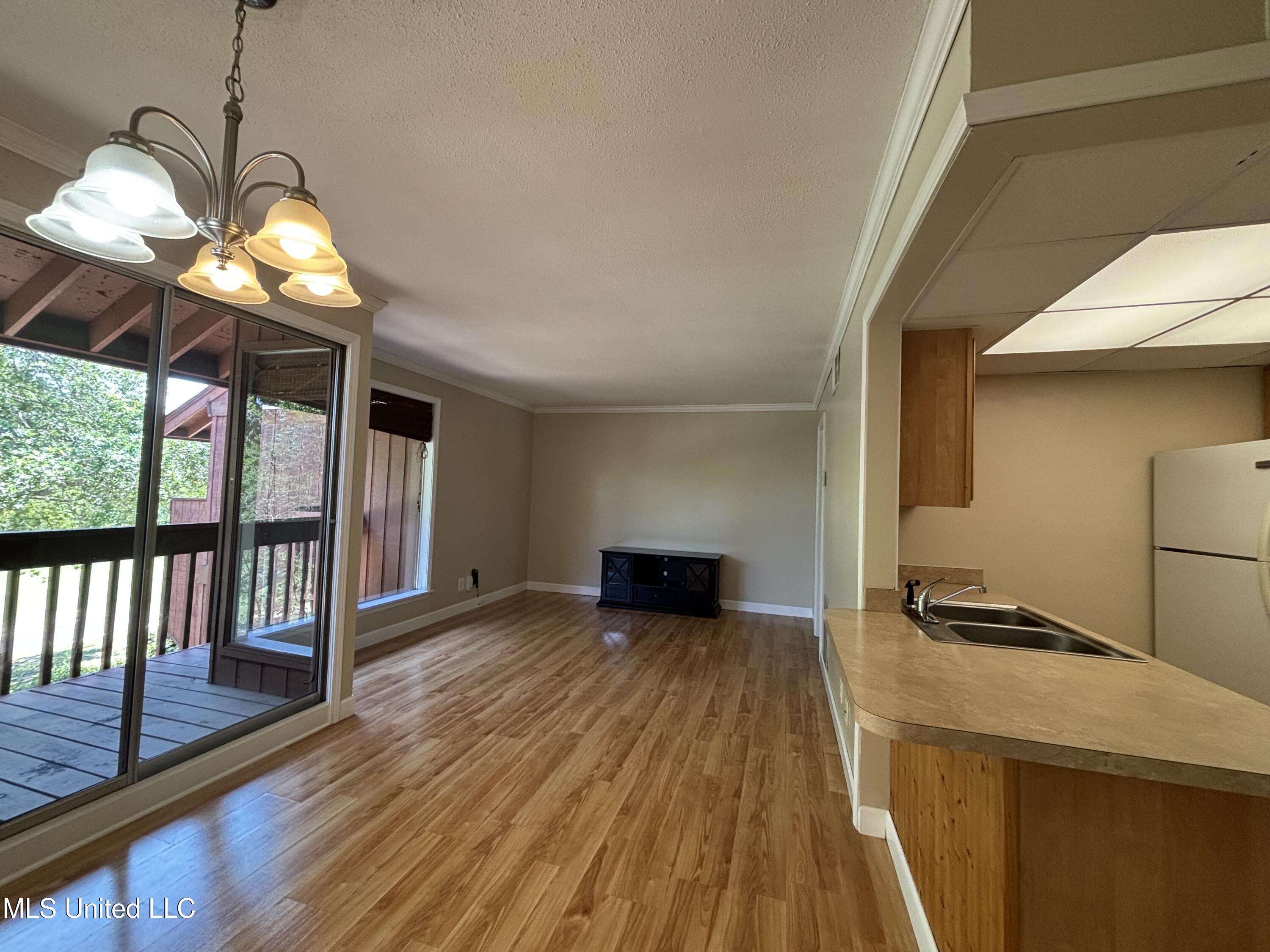 248 Lakeside Villa Property Photo 9