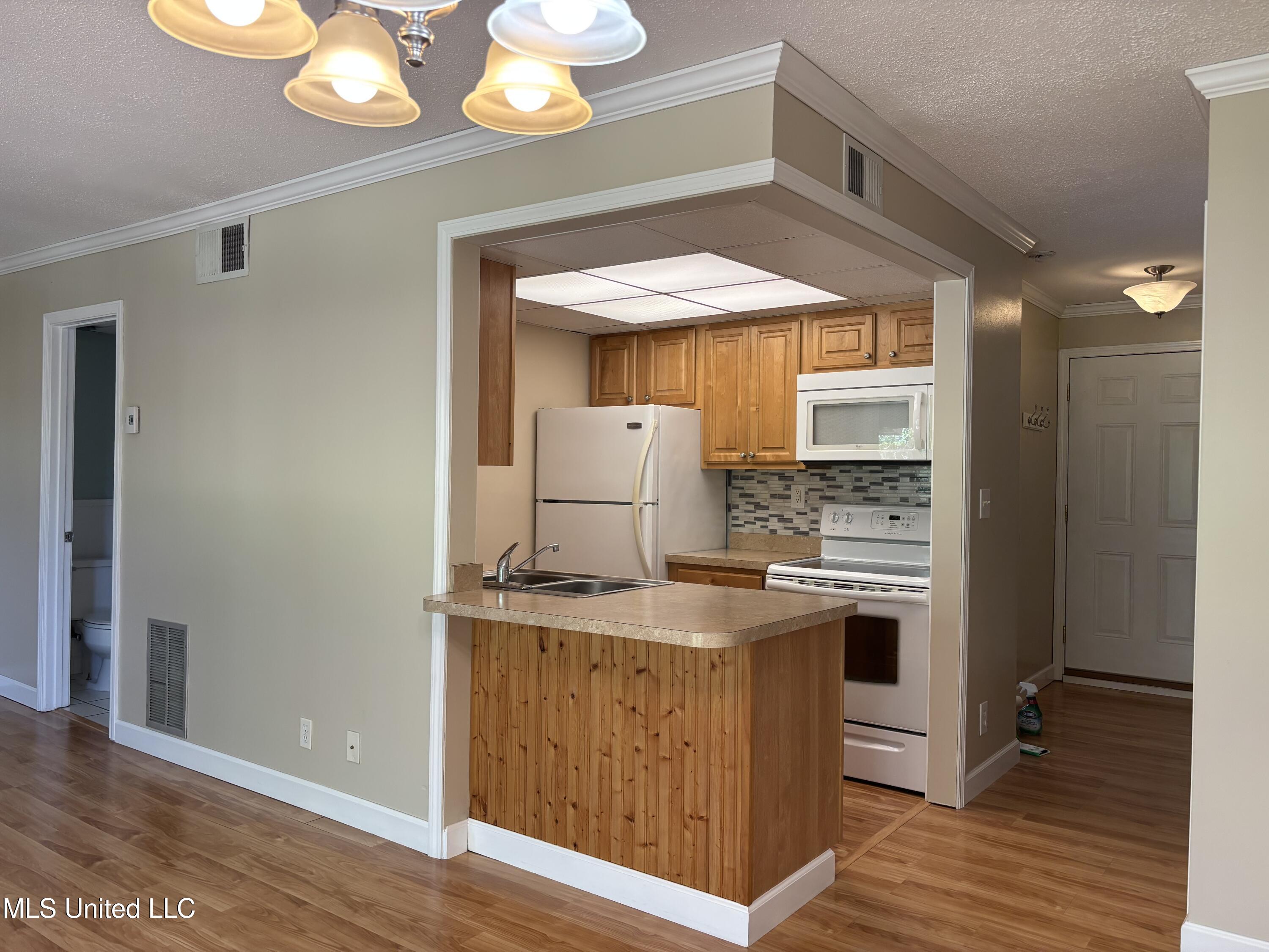 248 Lakeside Villa Property Photo 12