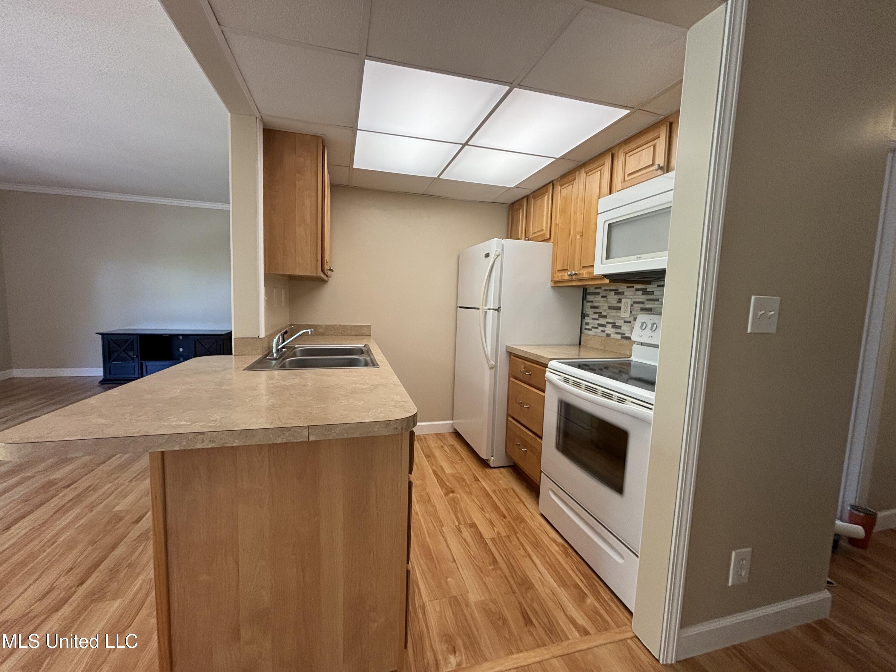 248 Lakeside Villa Property Photo 14