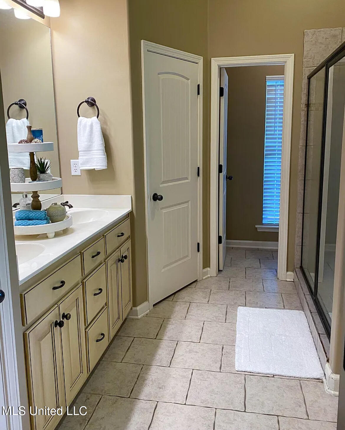 3426 Westwind Drive Property Photo 19