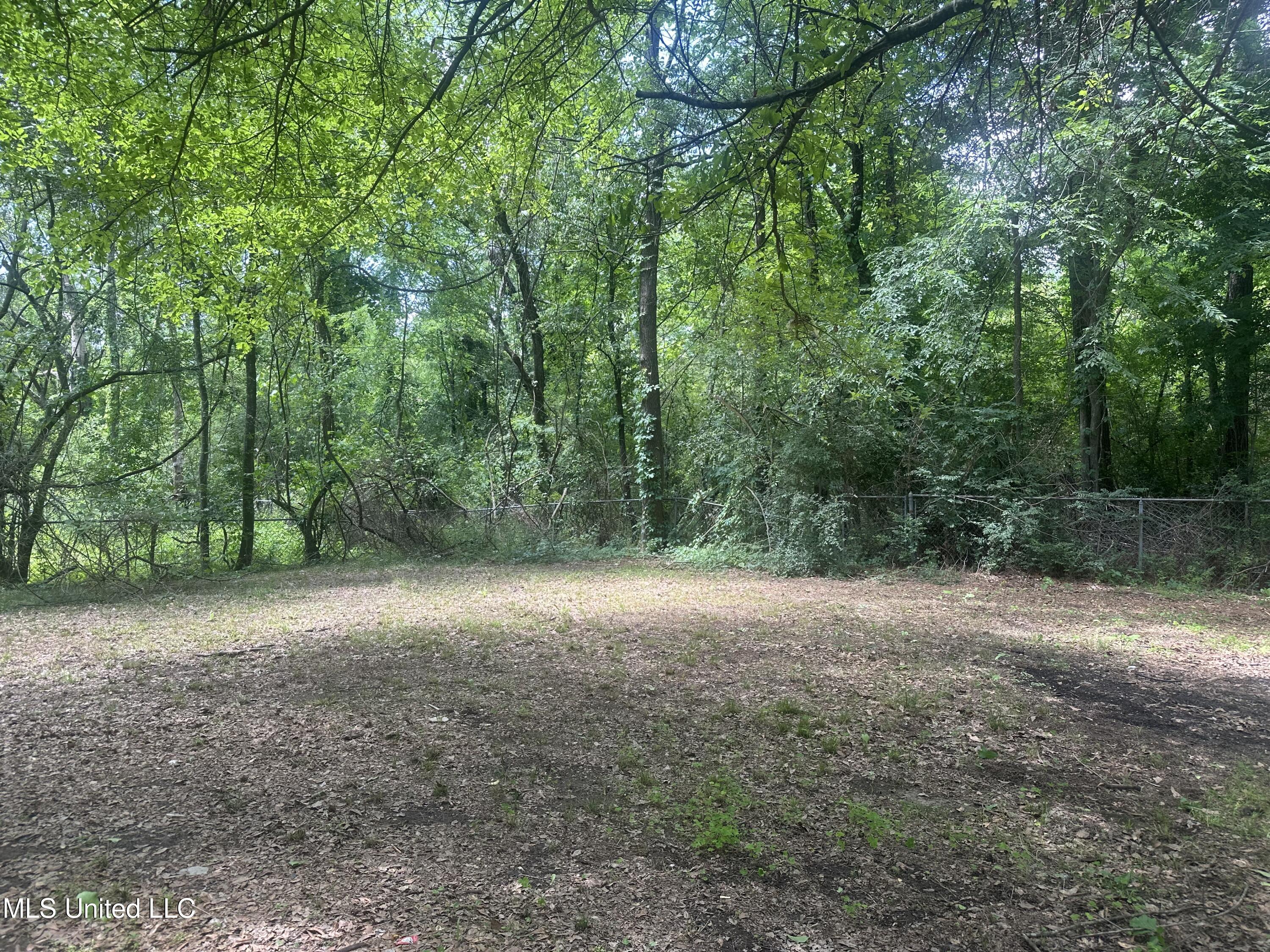 721 Glenmont Drive Property Photo 30