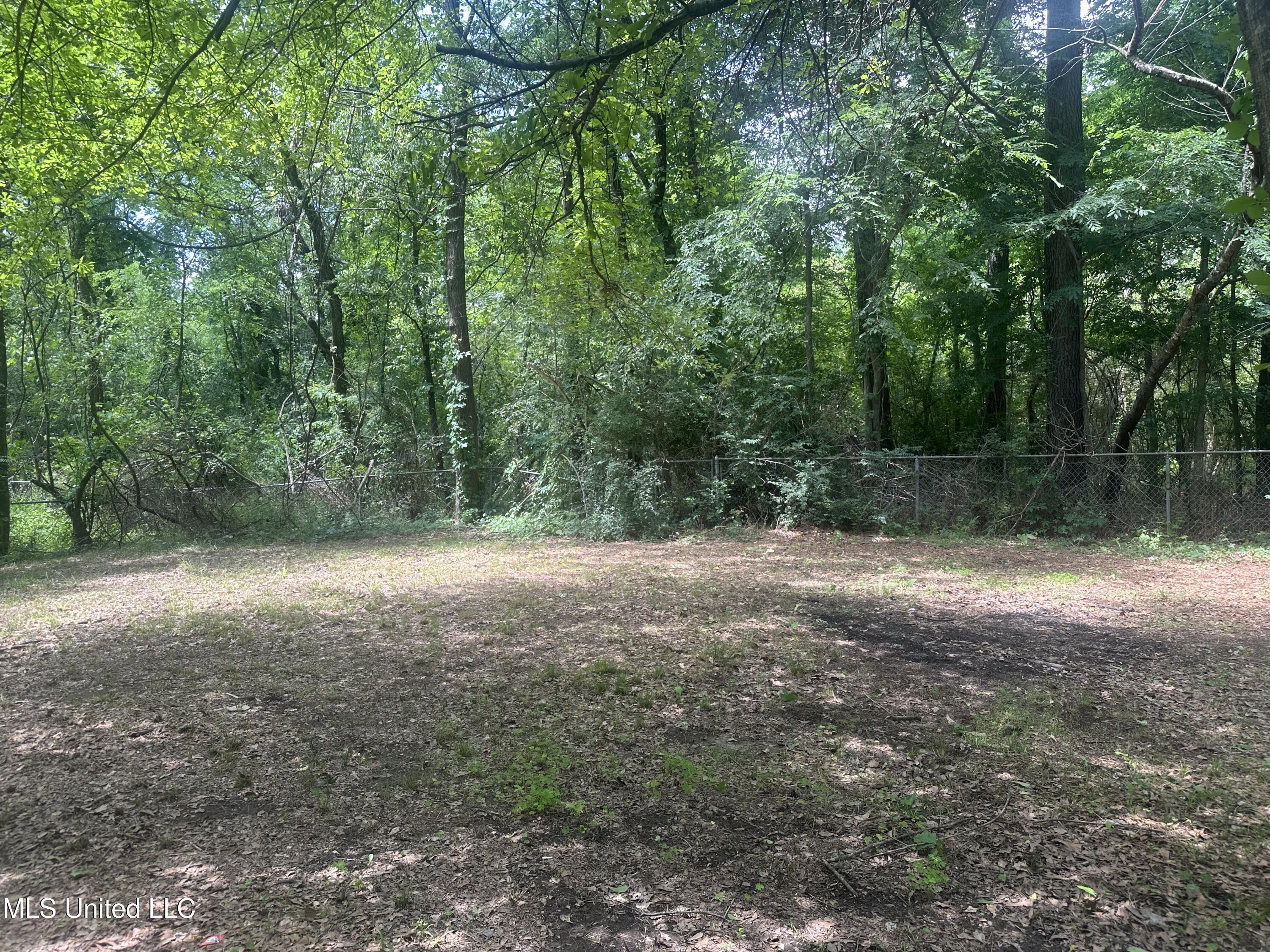 721 Glenmont Drive Property Photo 31