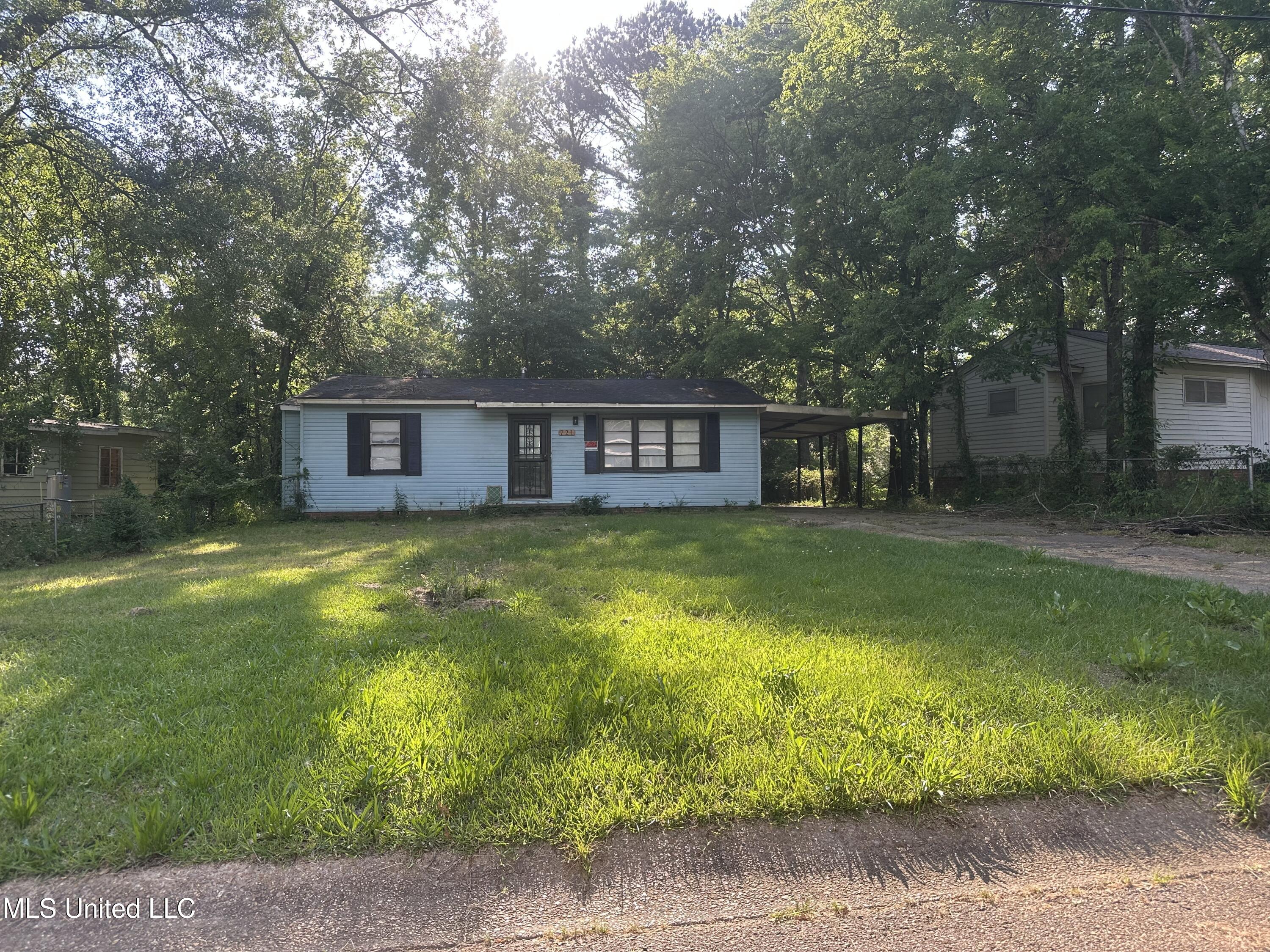 721 Glenmont Drive Property Photo 32