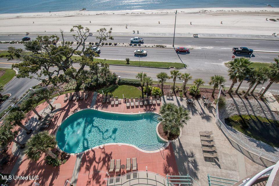 2230 Beach Drive Property Photo 3