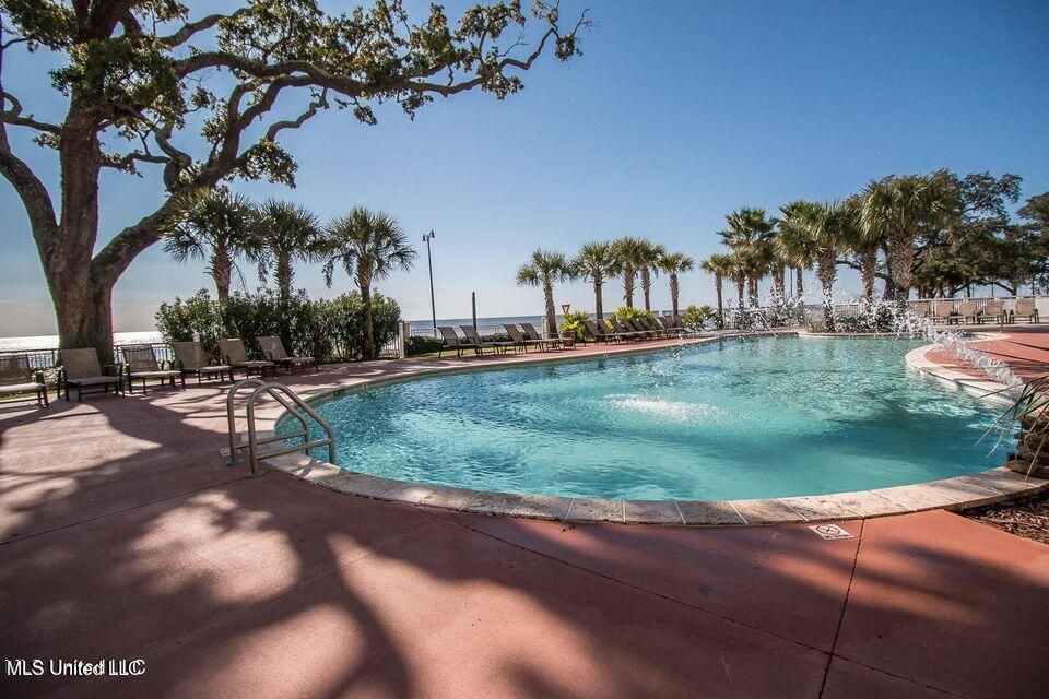 2230 Beach Drive Property Photo 5