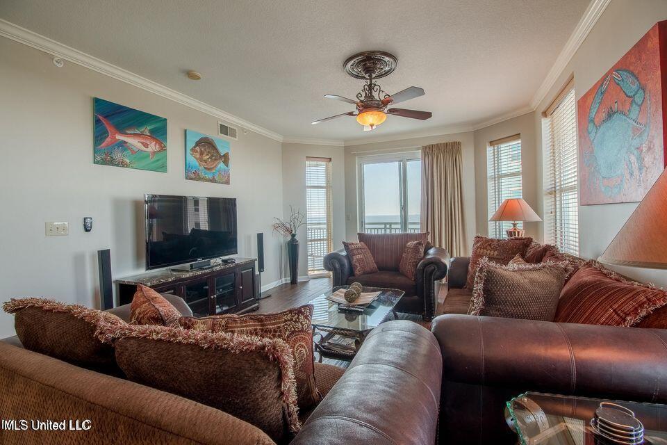 2230 Beach Drive Property Photo 15
