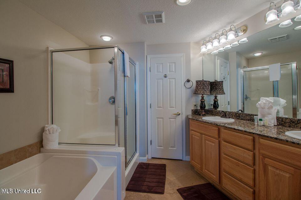 2230 Beach Drive Property Photo 18