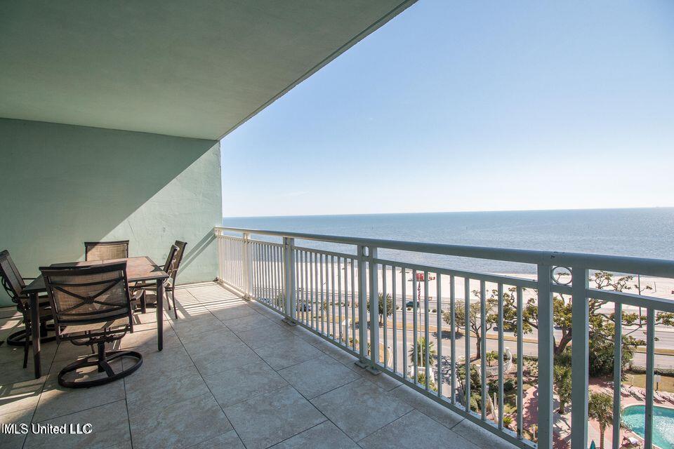 2230 Beach Drive Property Photo 19