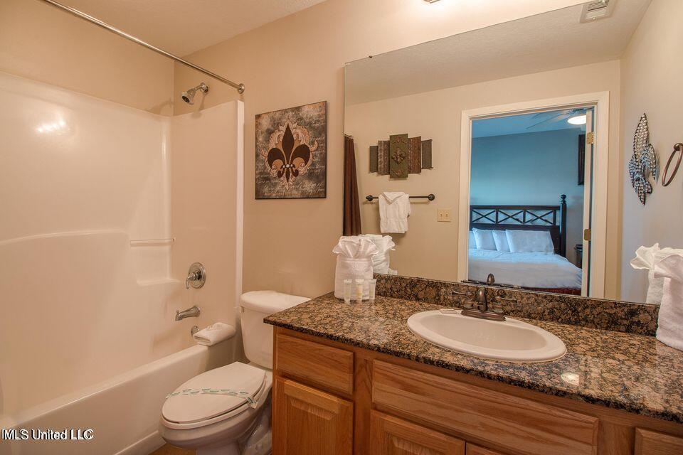 2230 Beach Drive Property Photo 25