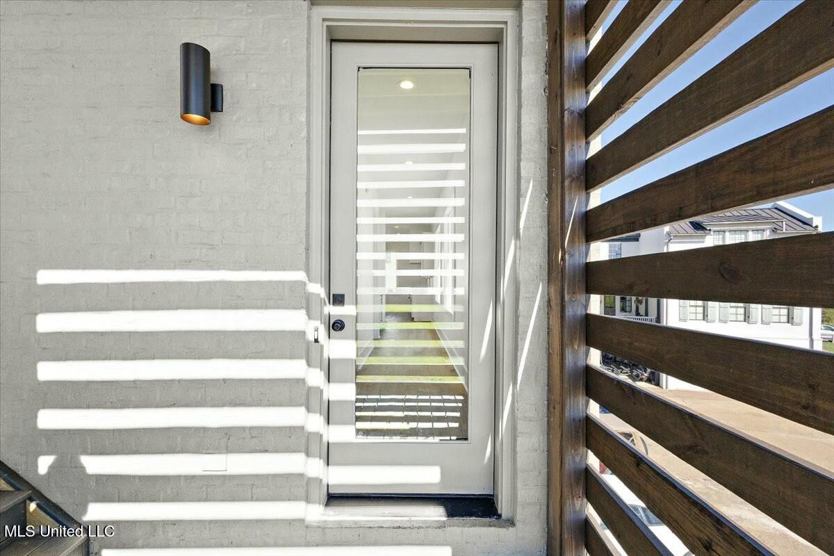 253 N Natchez Drive Property Photo 1