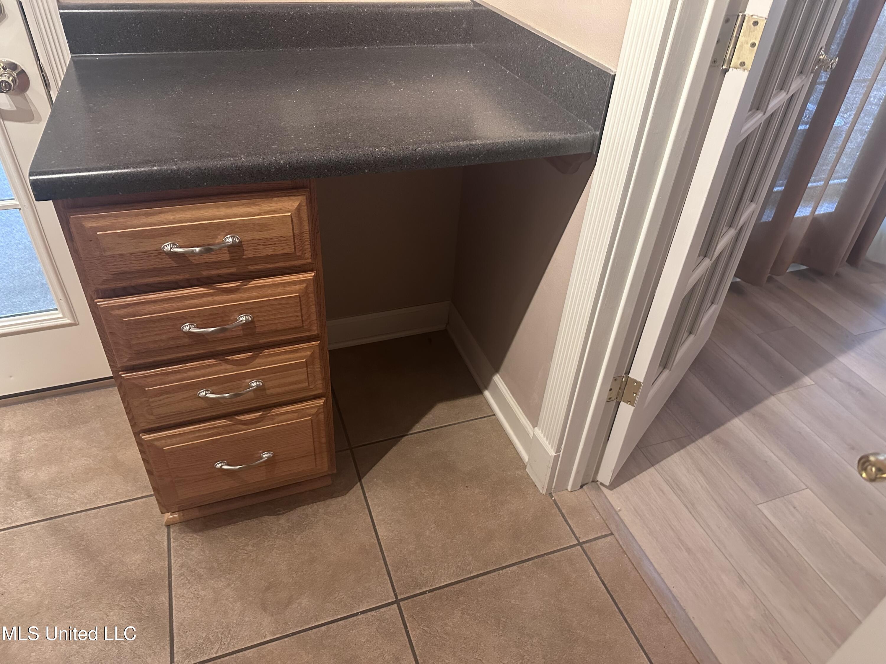 903 Westwood Street Property Photo 11