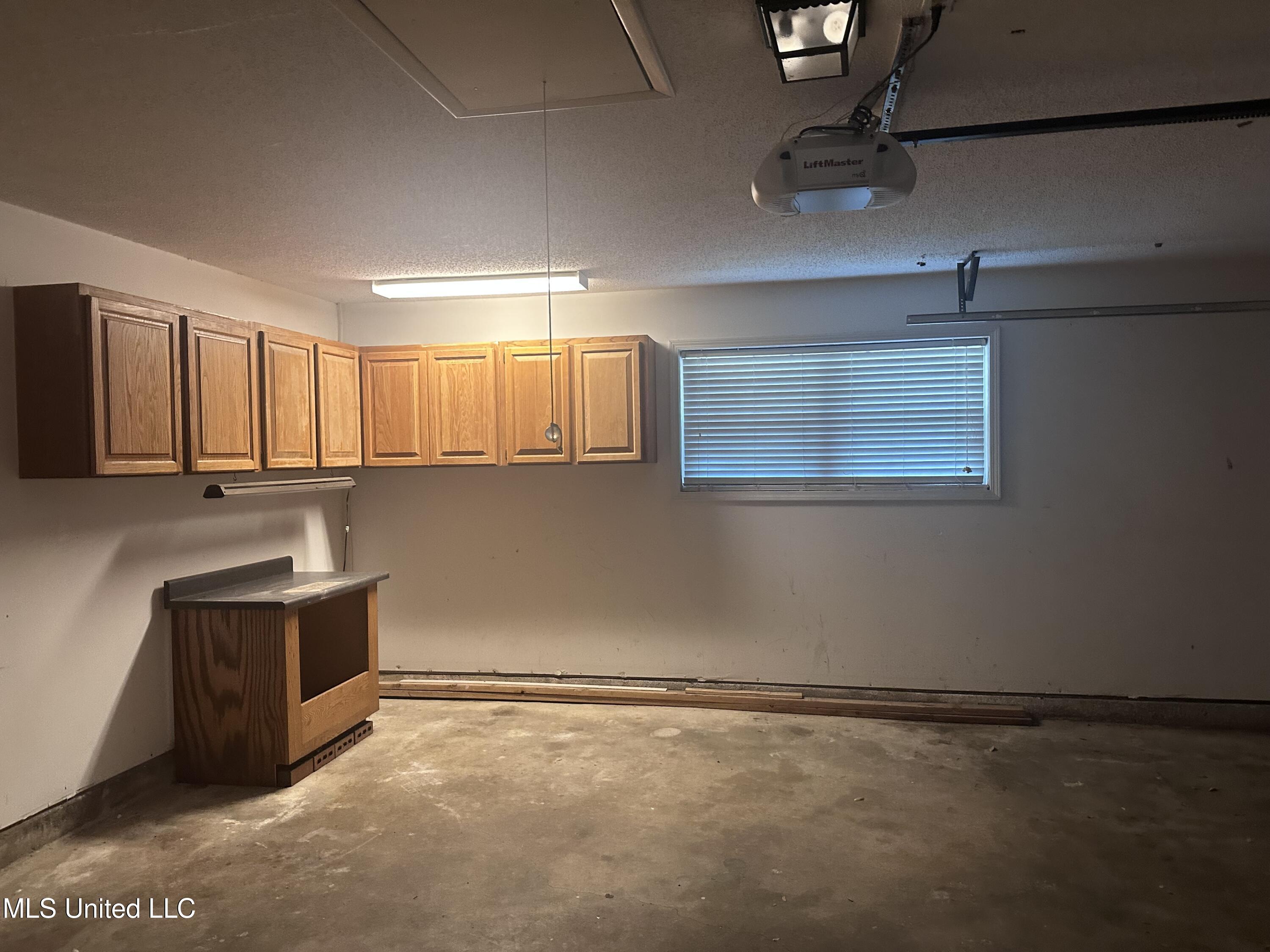 903 Westwood Street Property Photo 34