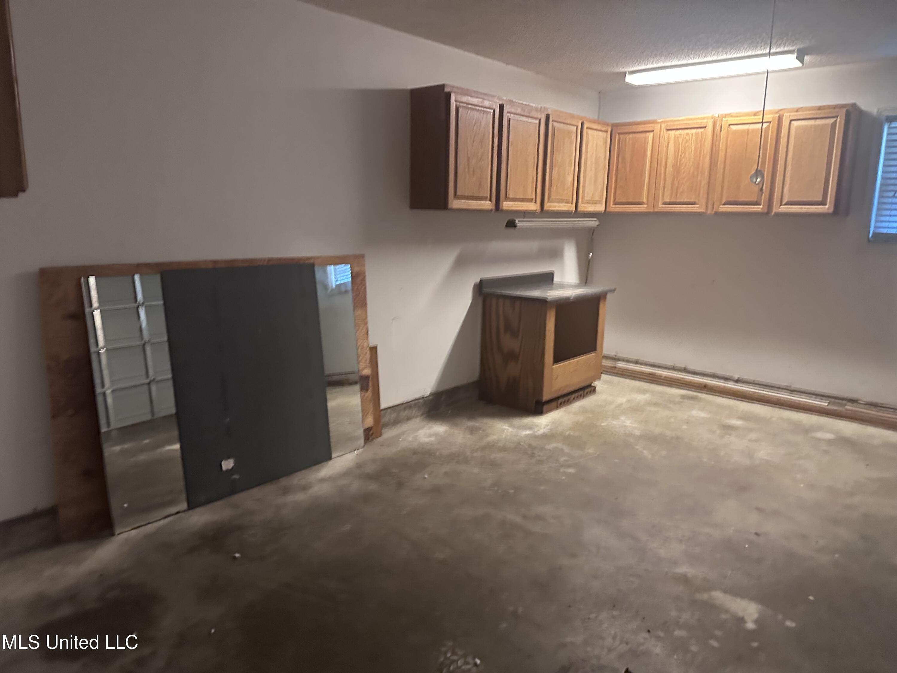 903 Westwood Street Property Photo 35