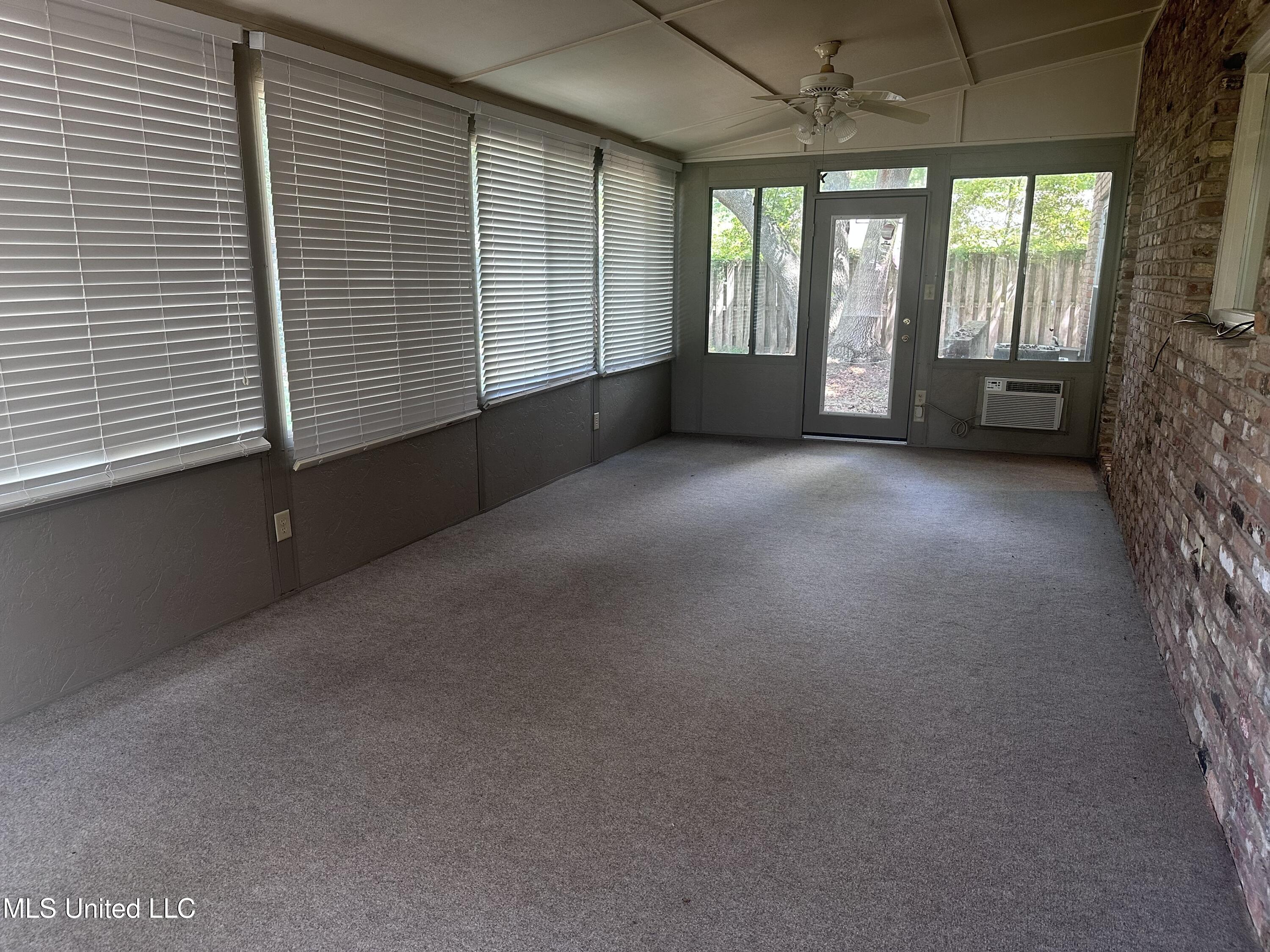 903 Westwood Street Property Photo 36