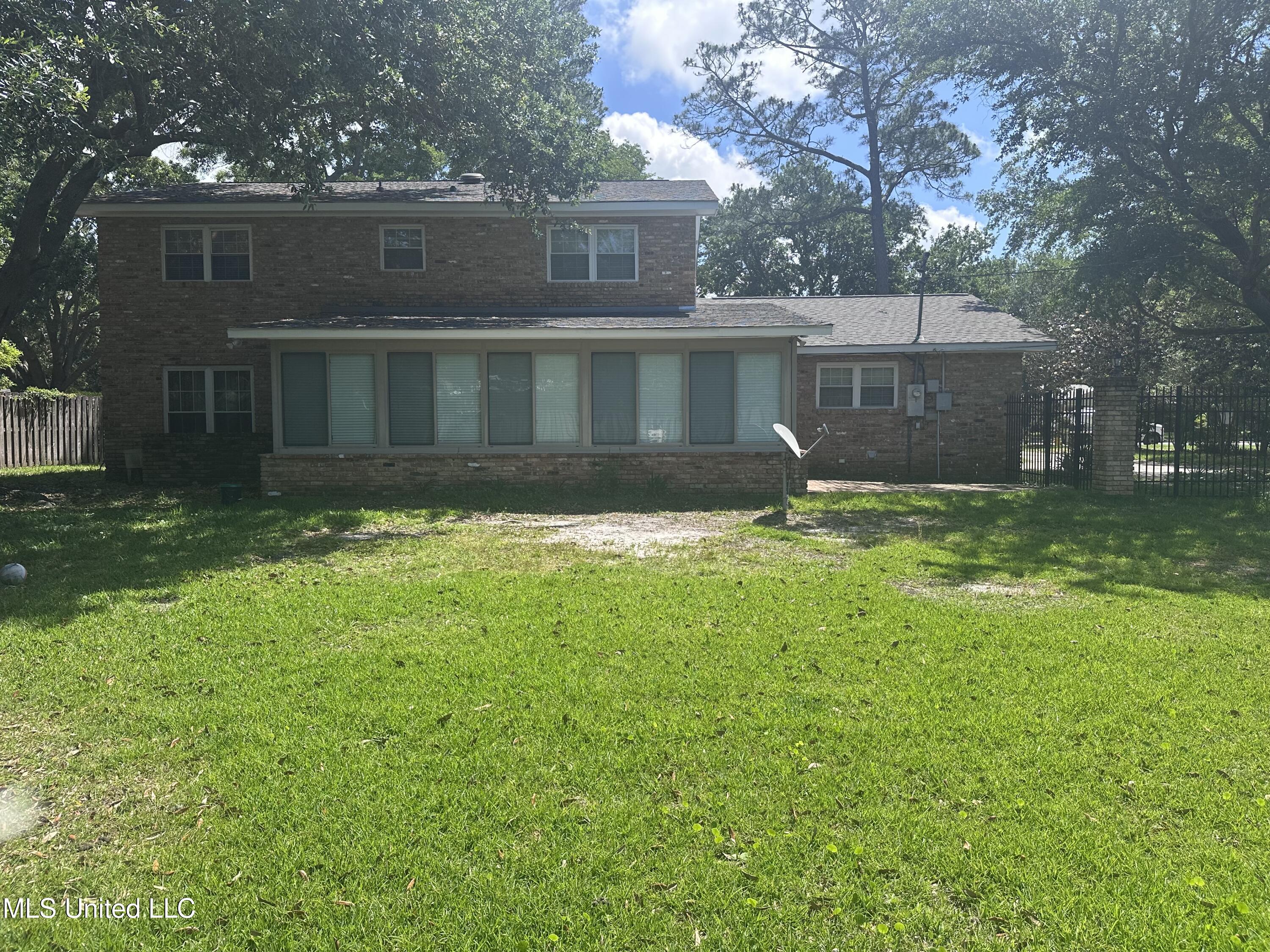 903 Westwood Street Property Photo 38