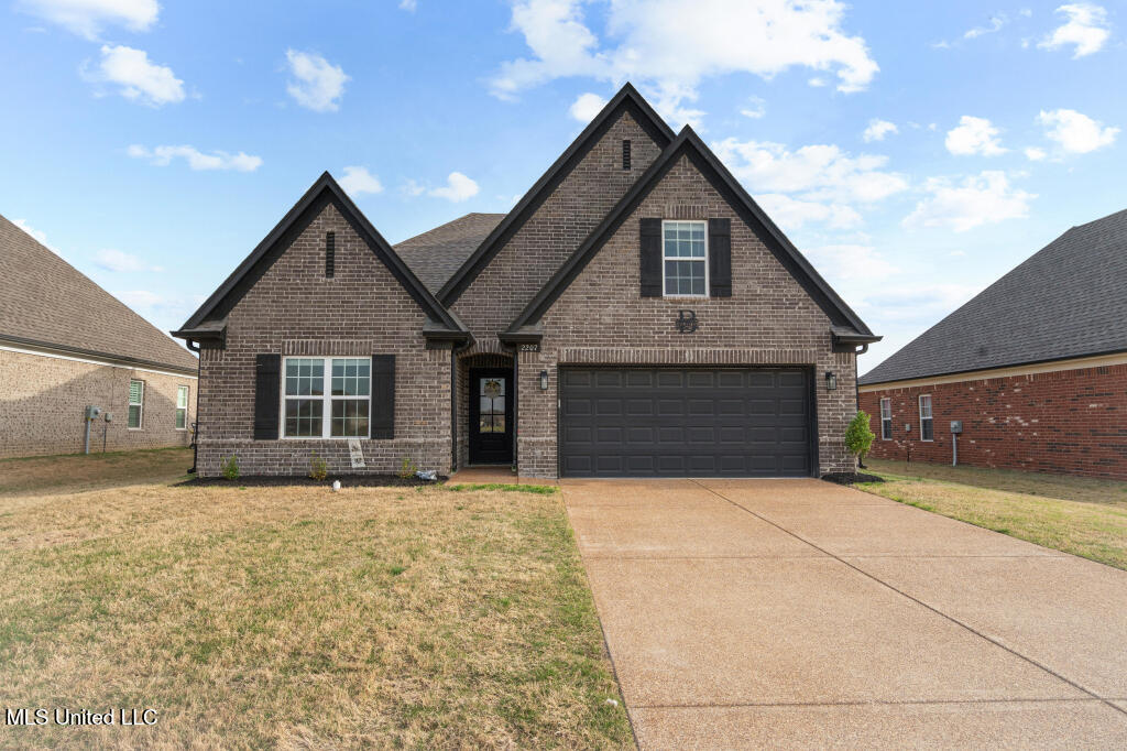 2207 Kent Drive Property Photo 1