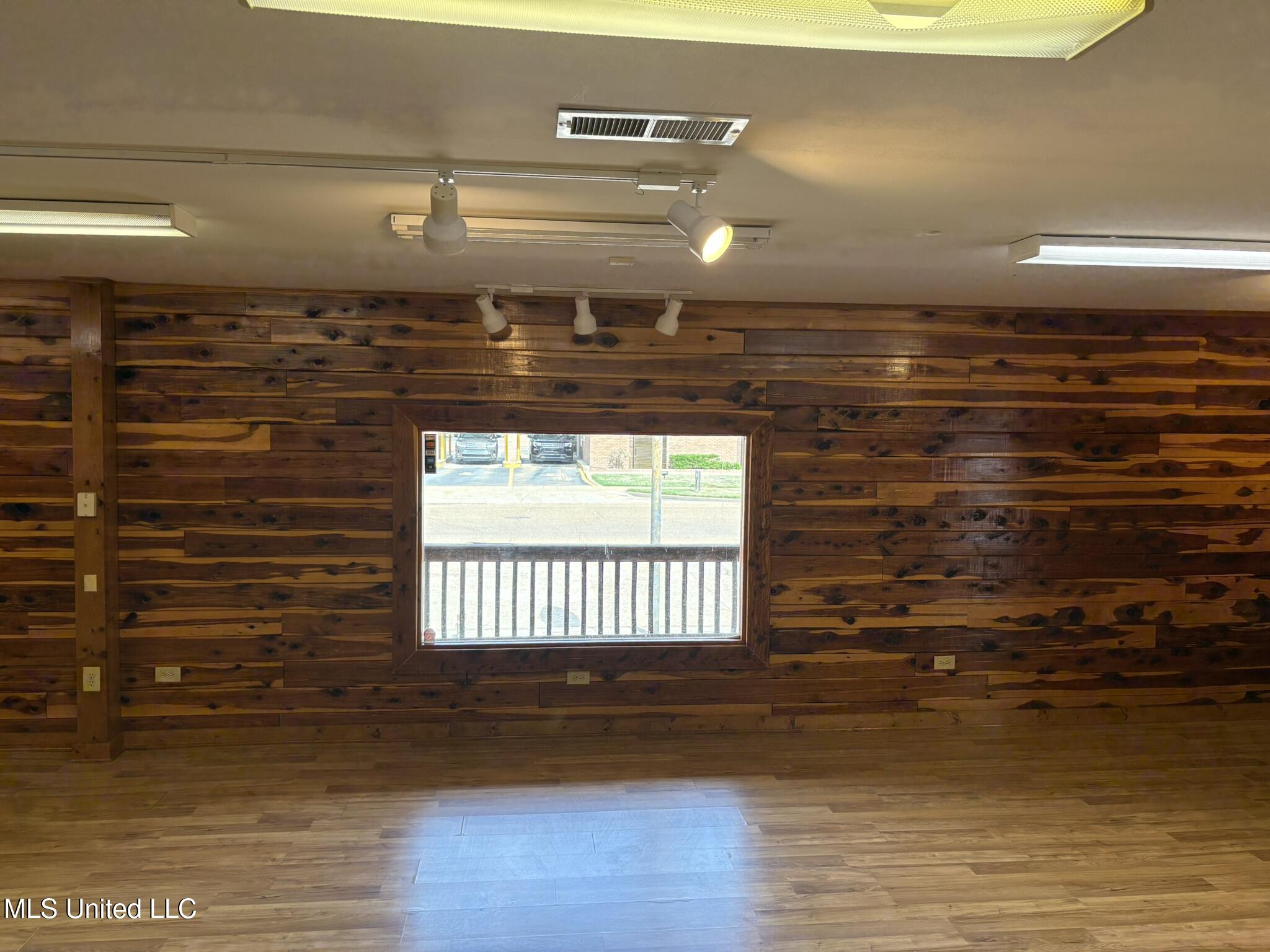 205 N Hayden Street Property Photo 7