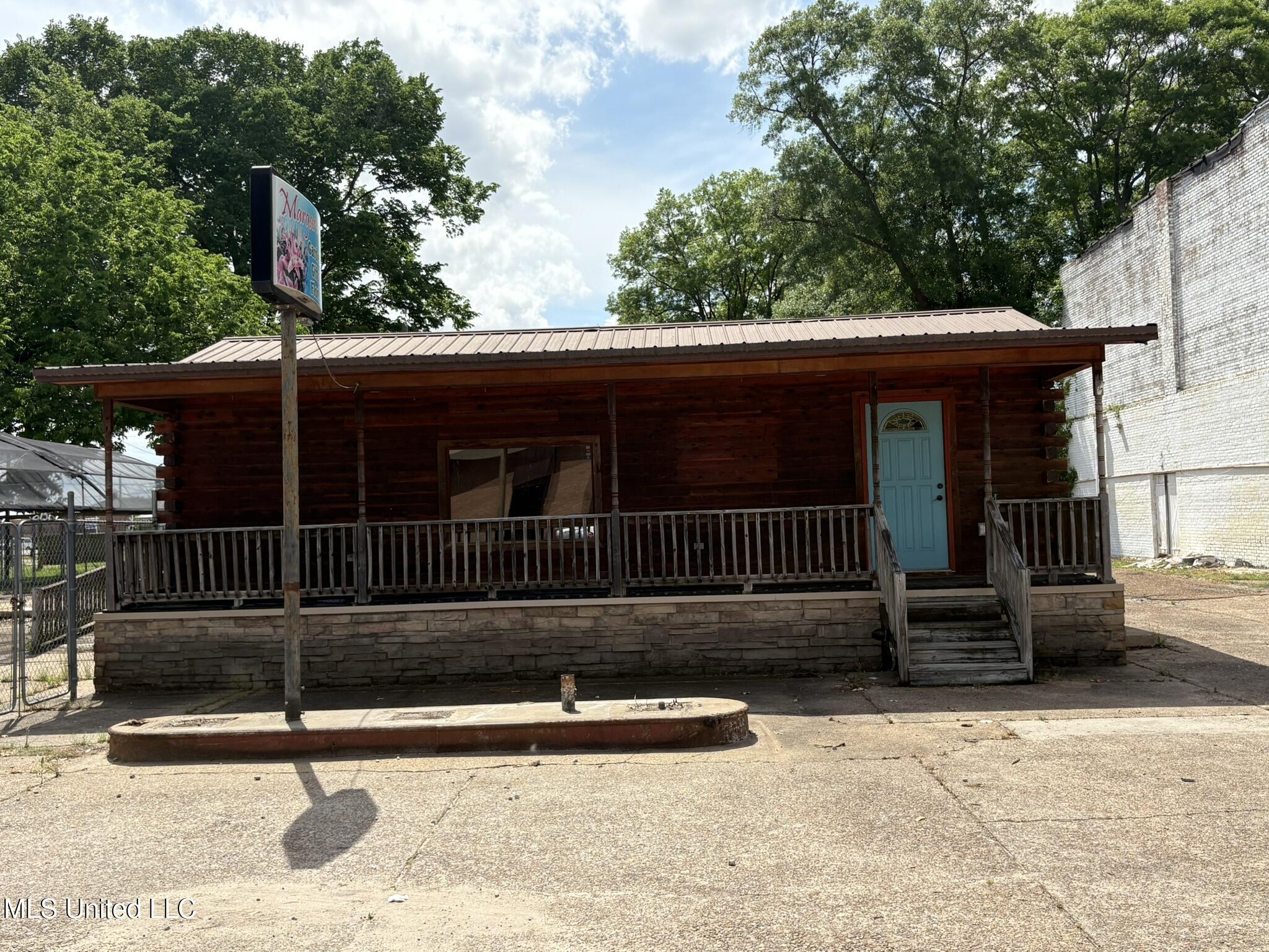 205 N Hayden Street Property Photo 16