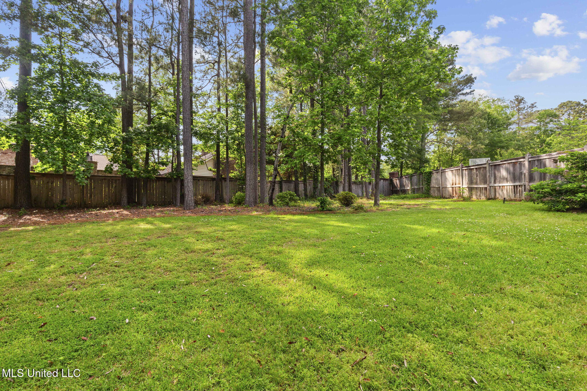 511 Pine Hill Place Property Photo 7