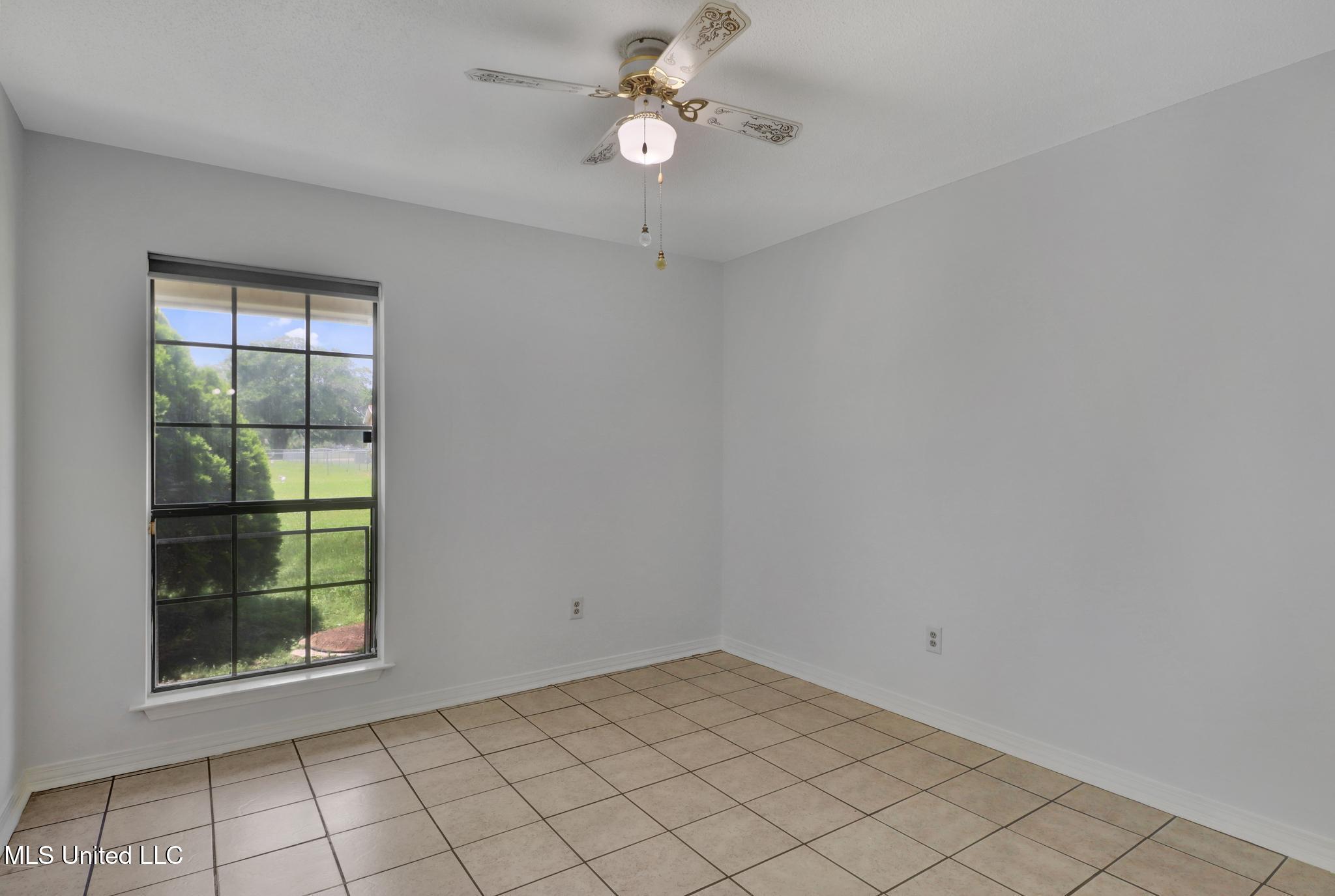 596 Tegarden Road Property Photo 20