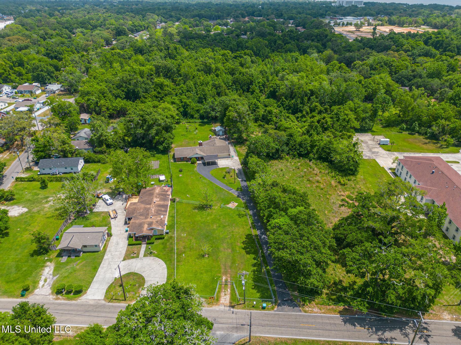 596 Tegarden Road Property Photo 23