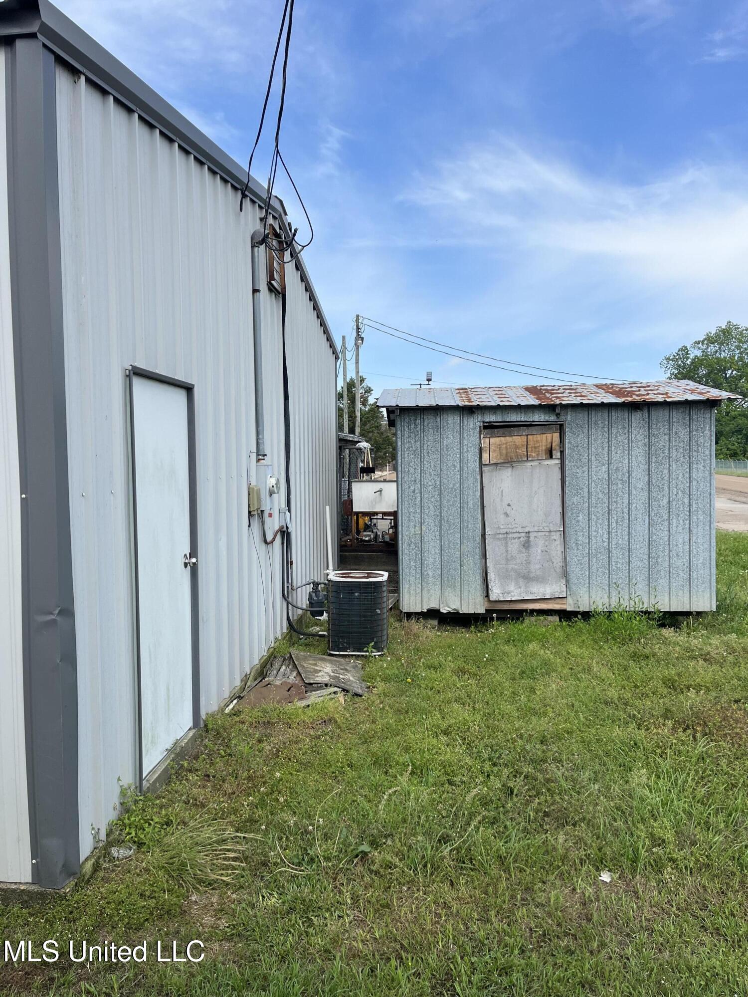 1509 Carter Property Photo 4