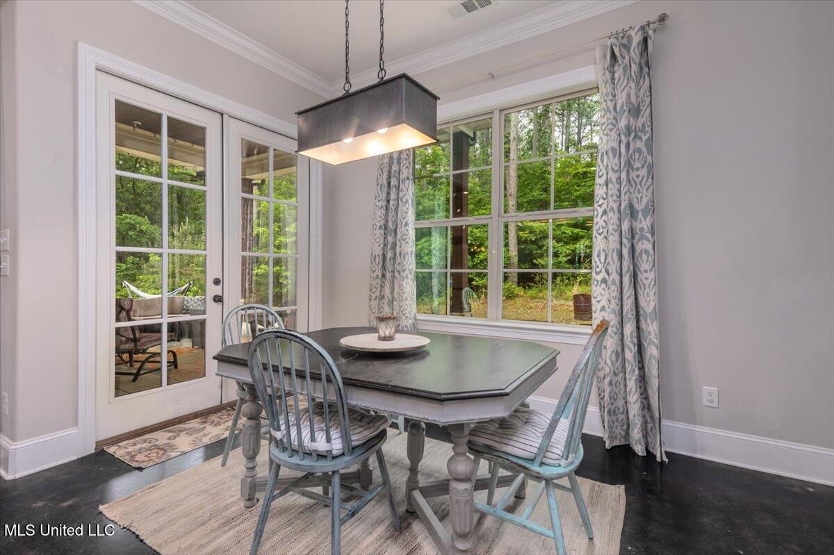 223 Fawn Cove Property Photo 10