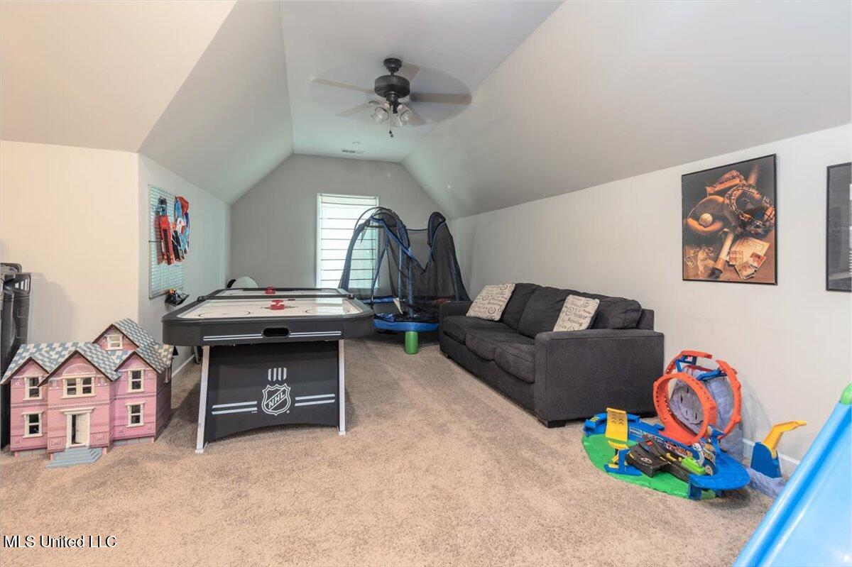 223 Fawn Cove Property Photo 31