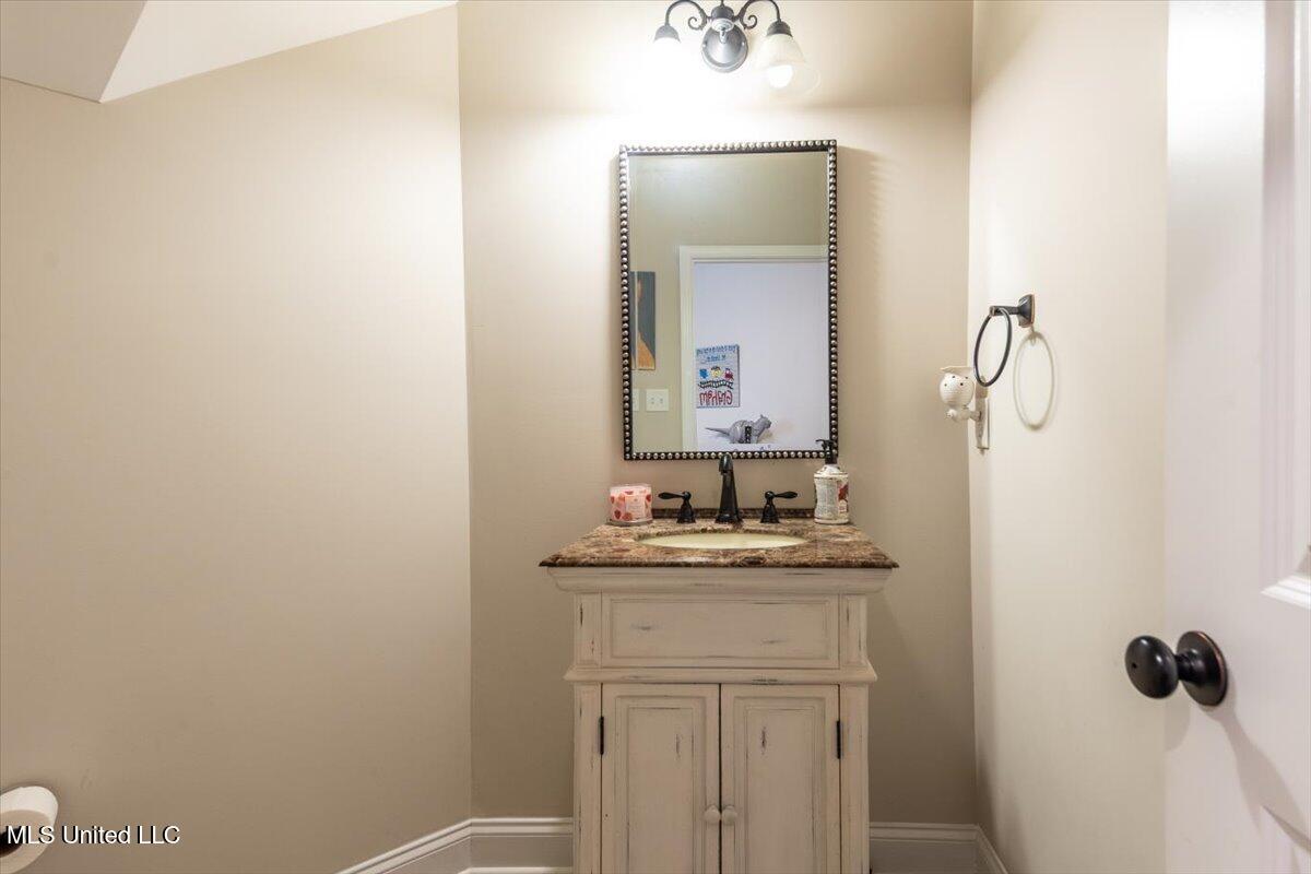 223 Fawn Cove Property Photo 33