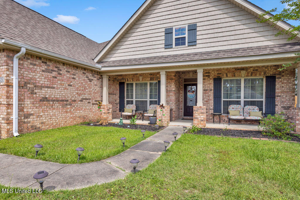 14420 N Swan Road Property Photo 4