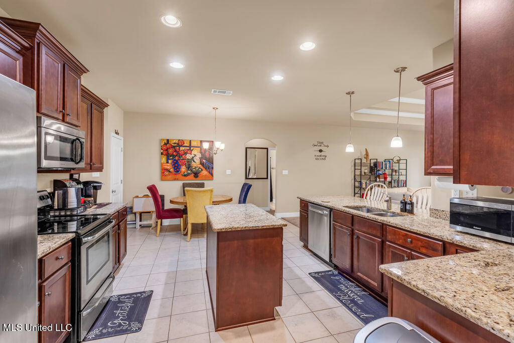 14420 N Swan Road Property Photo 14
