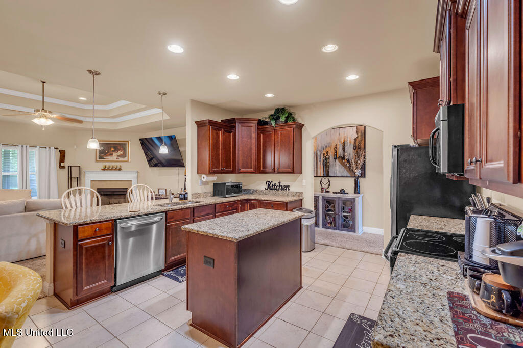 14420 N Swan Road Property Photo 17