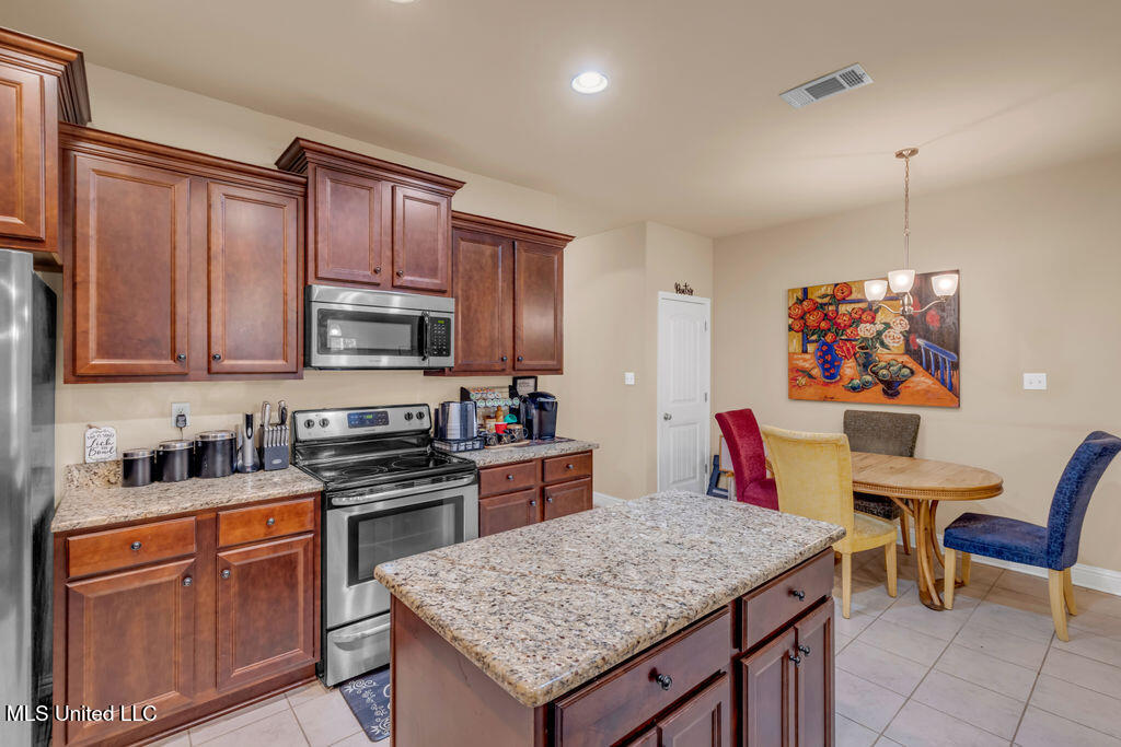 14420 N Swan Road Property Photo 18