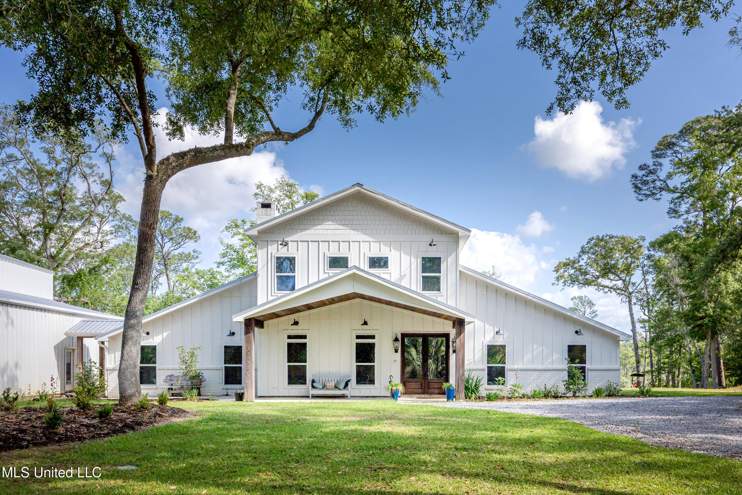 8912 Dixie Street Property Photo 2