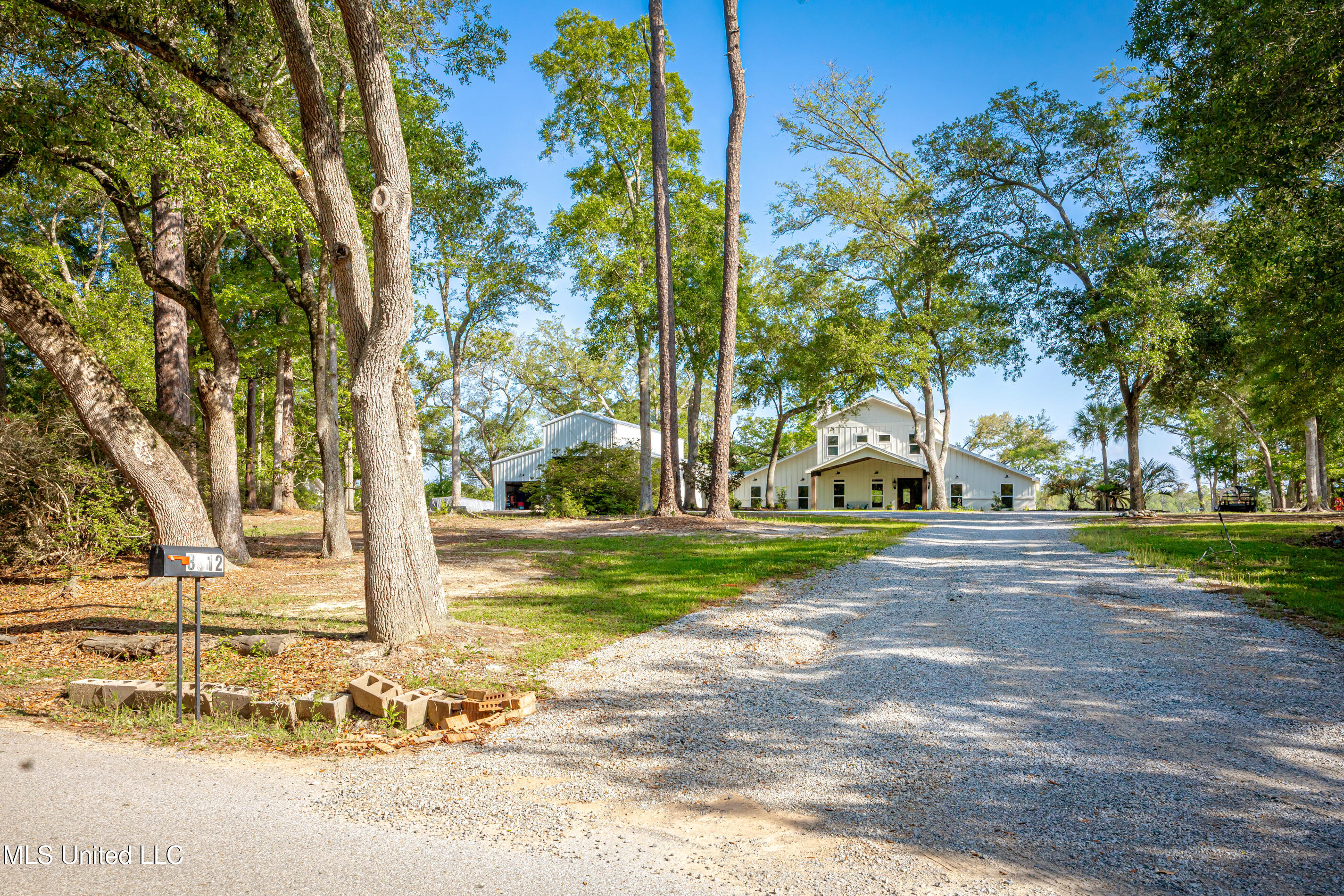 8912 Dixie Street Property Photo 3