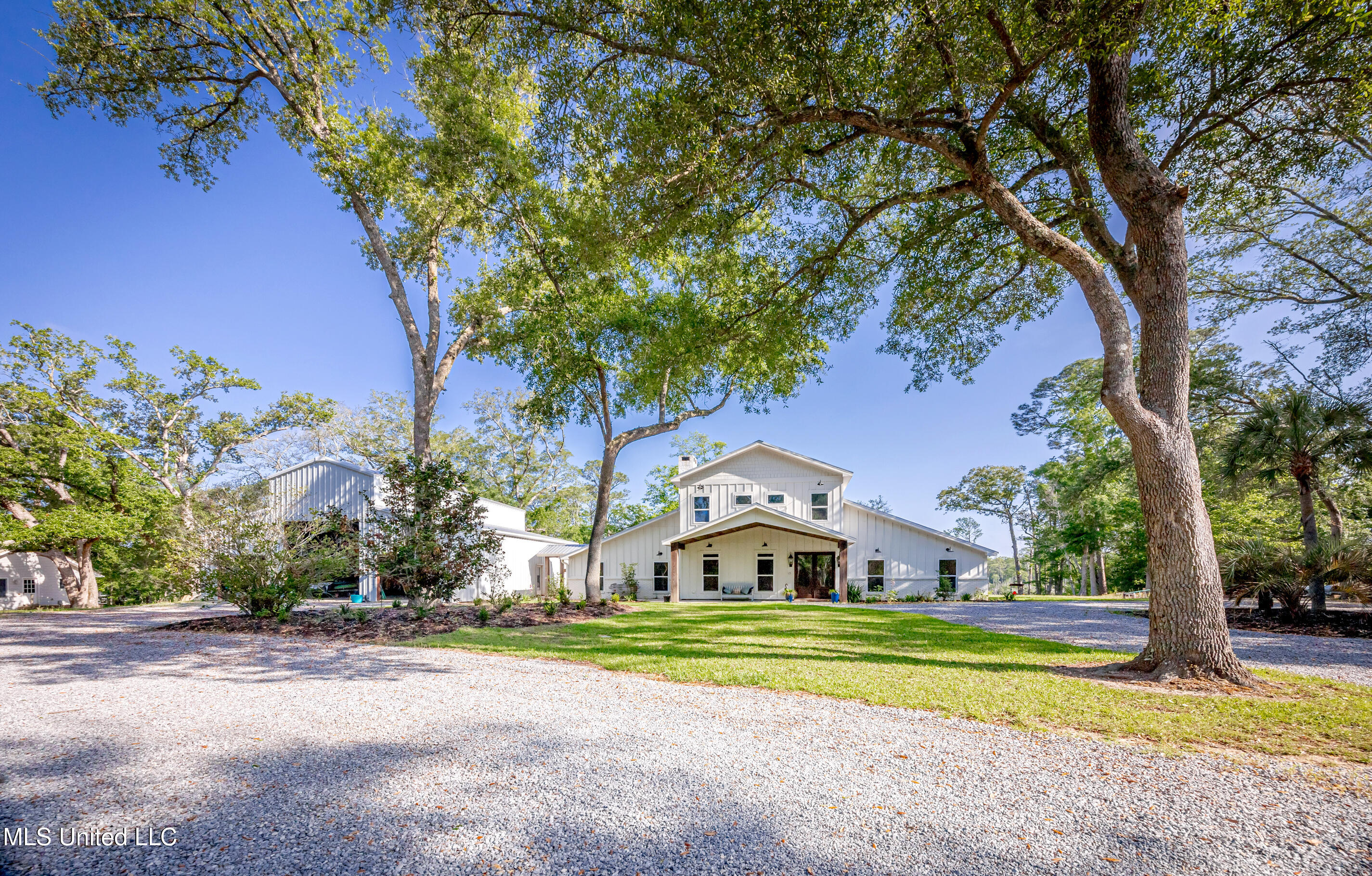 8912 Dixie Street Property Photo 5