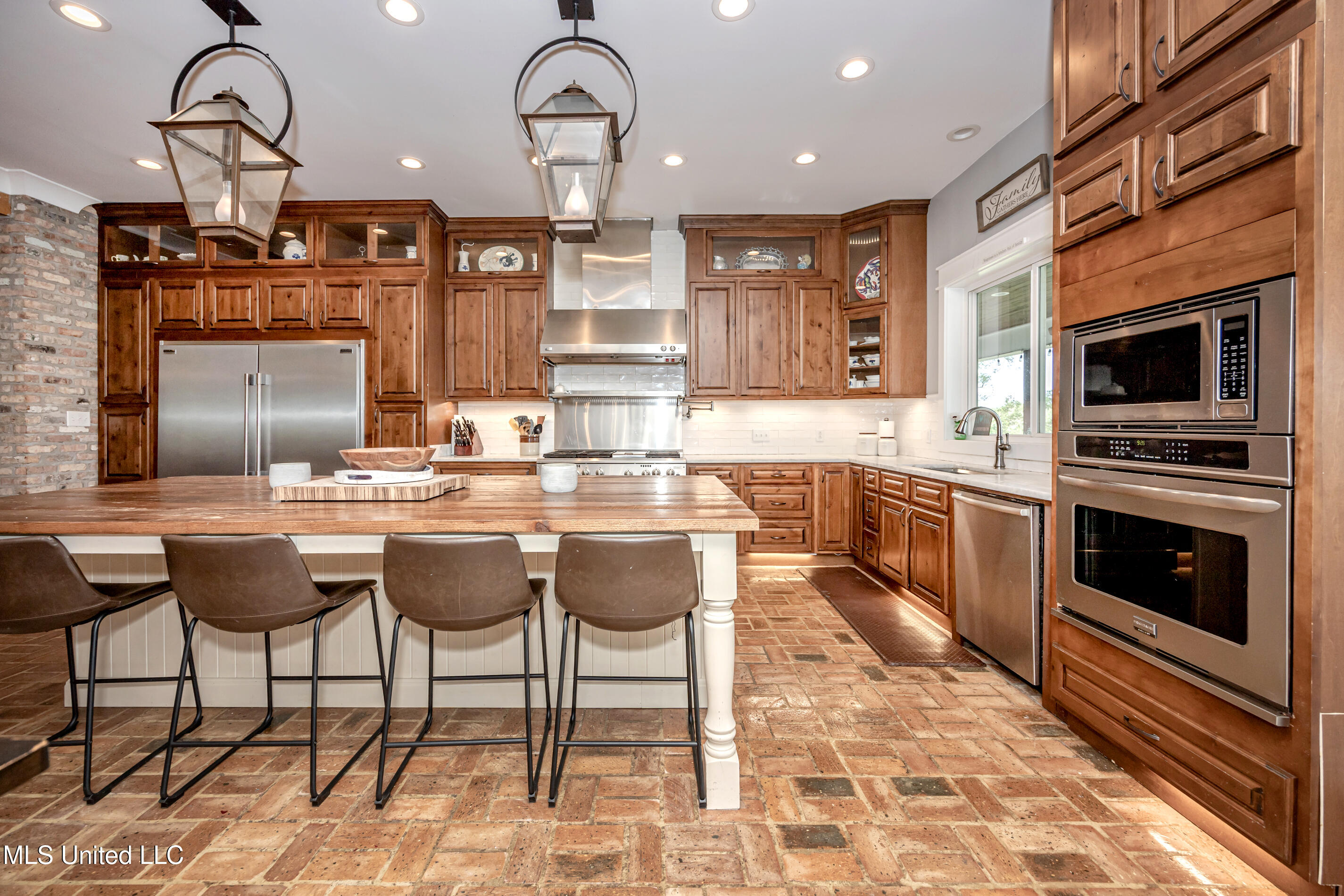 8912 Dixie Street Property Photo 21